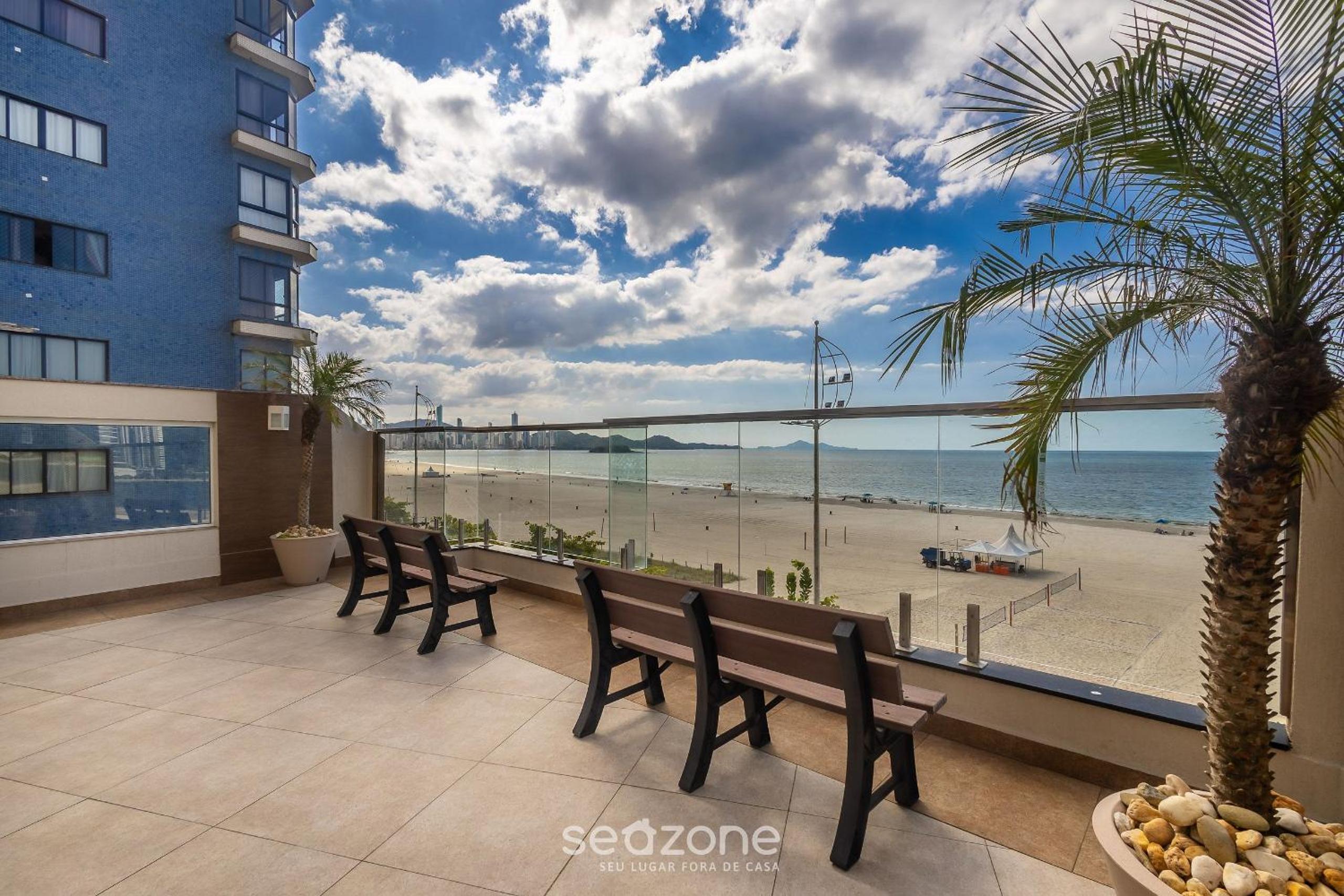 Your stay by the seaside in the best location of BC - CETs