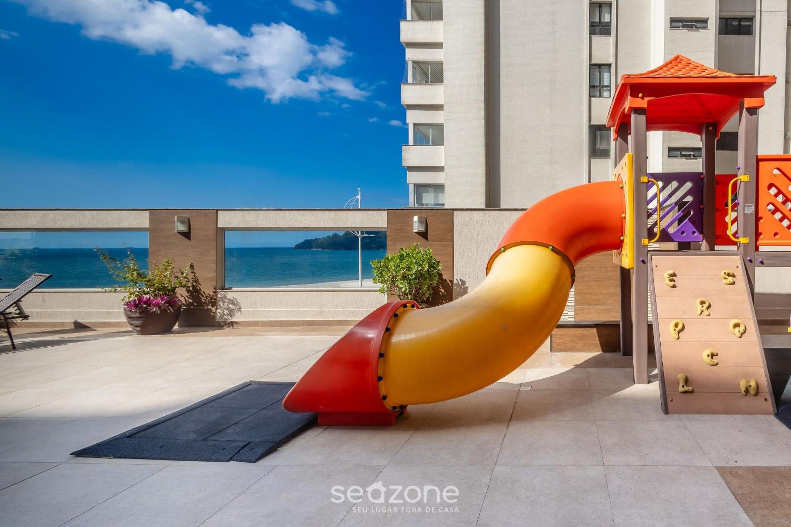 Your stay by the seaside in the best location of BC - CETs