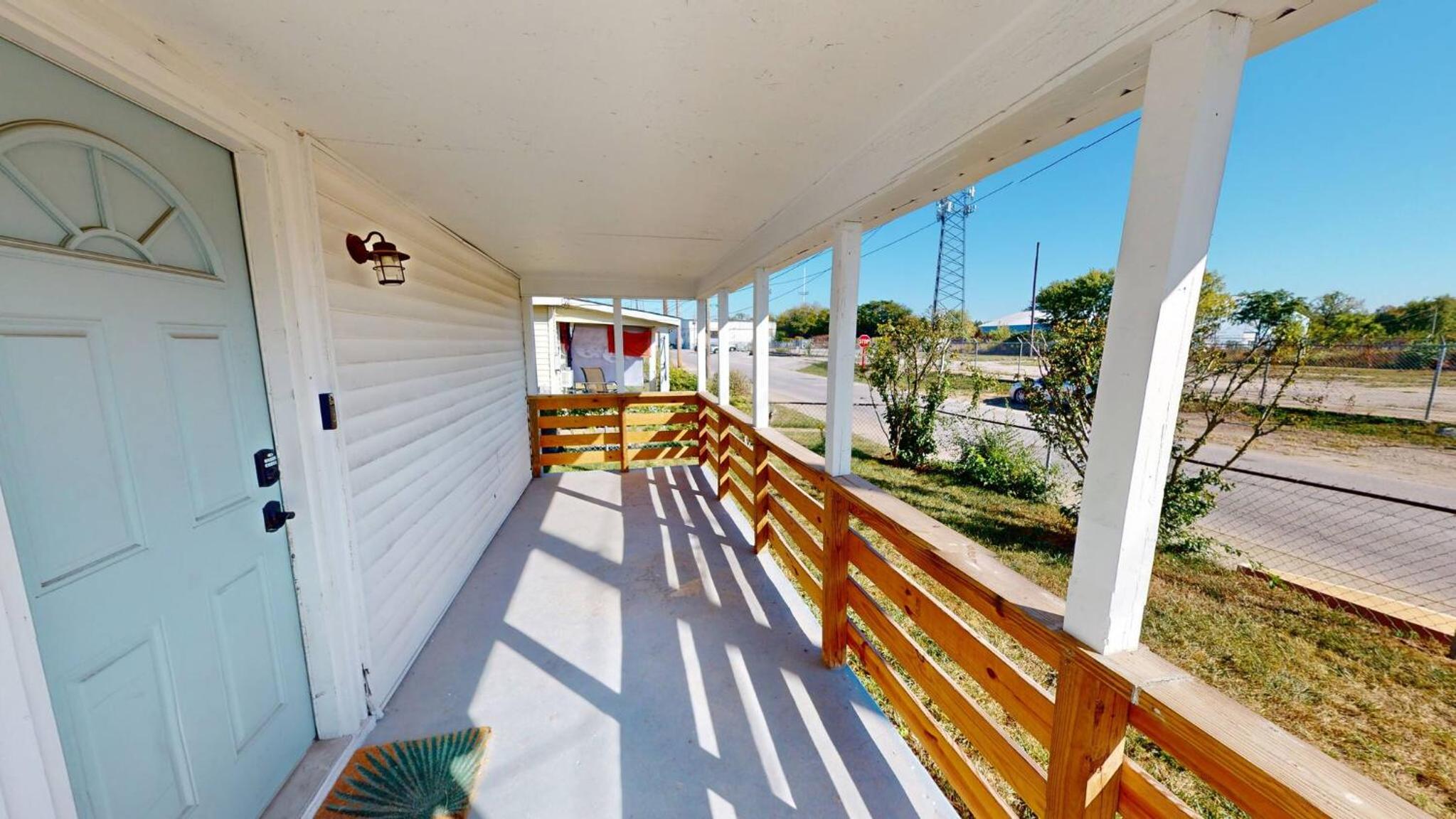 3 Bed 2 bath Pet Friendly in Historic Bates Hendricks