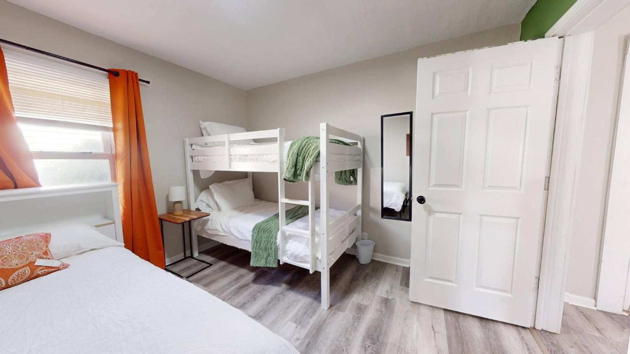 3 Bed 2 bath Pet Friendly in Historic Bates Hendricks