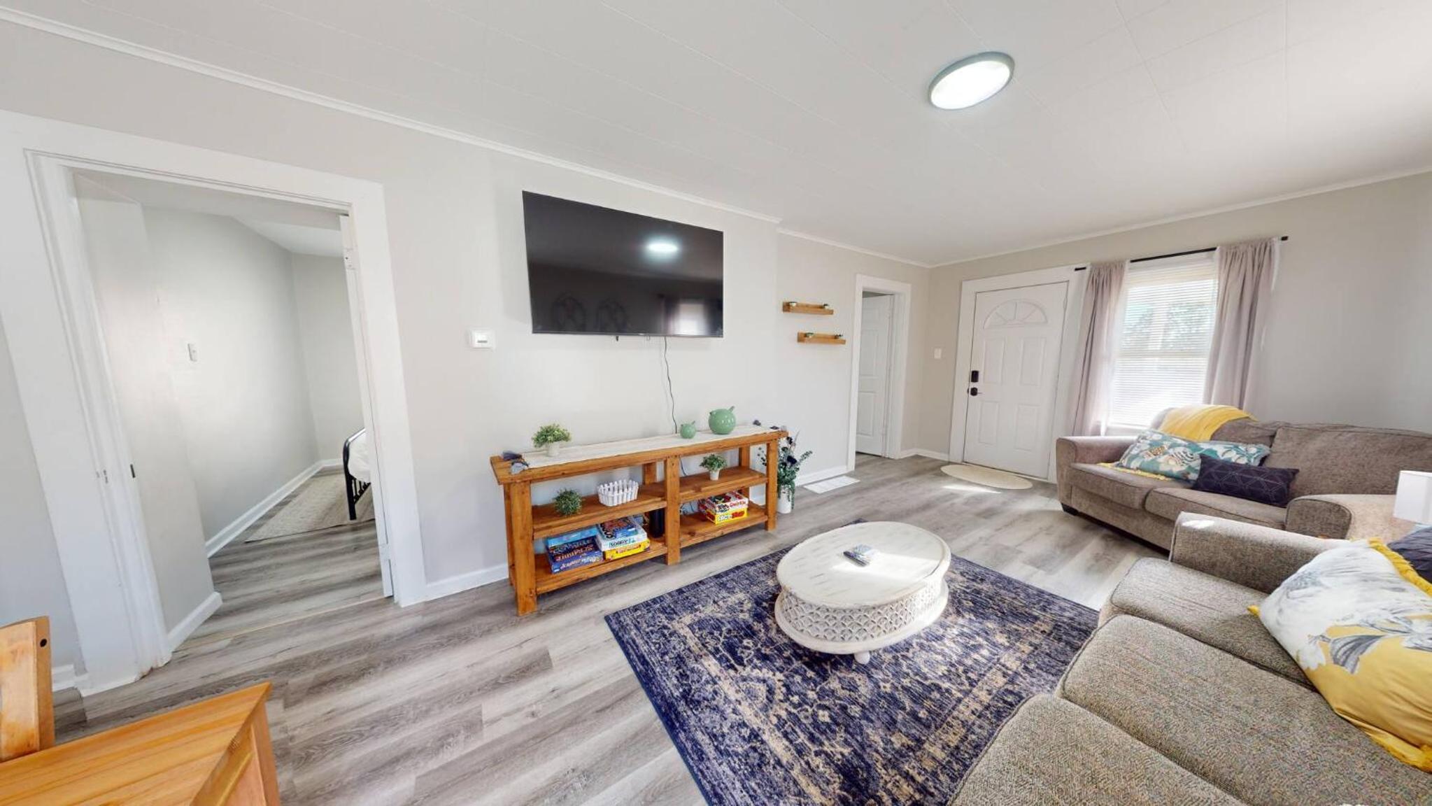 3 Bed 2 bath Pet Friendly in Historic Bates Hendricks
