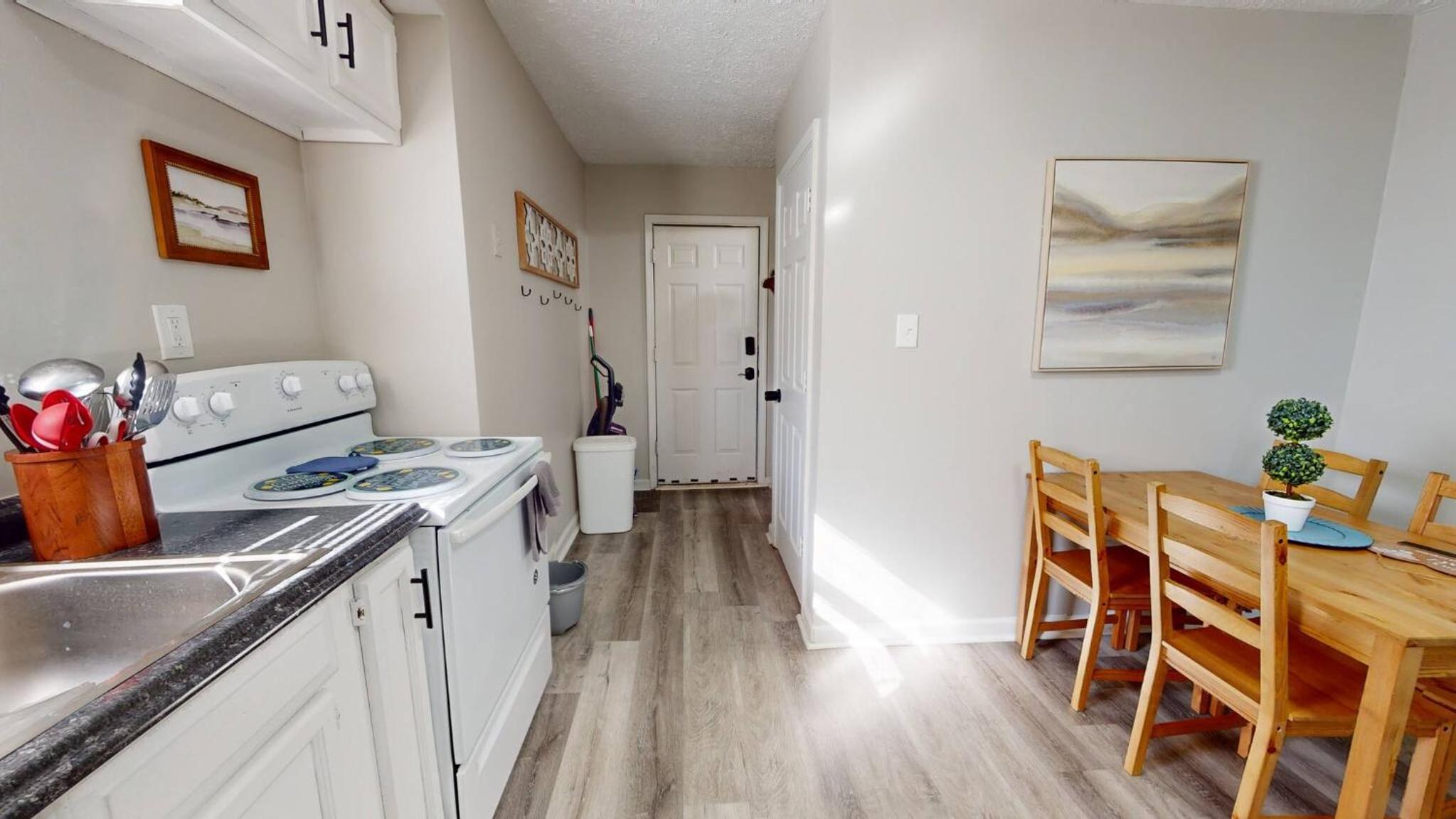 3 Bed 2 bath Pet Friendly in Historic Bates Hendricks