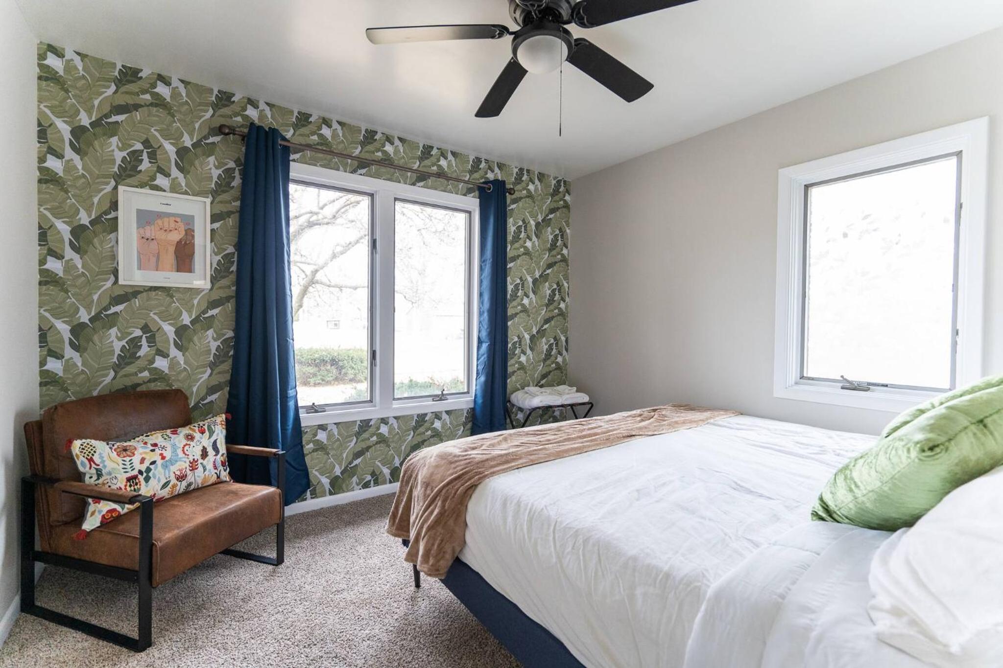 3 Bed 1 and half bath 10 min to downtown Indy