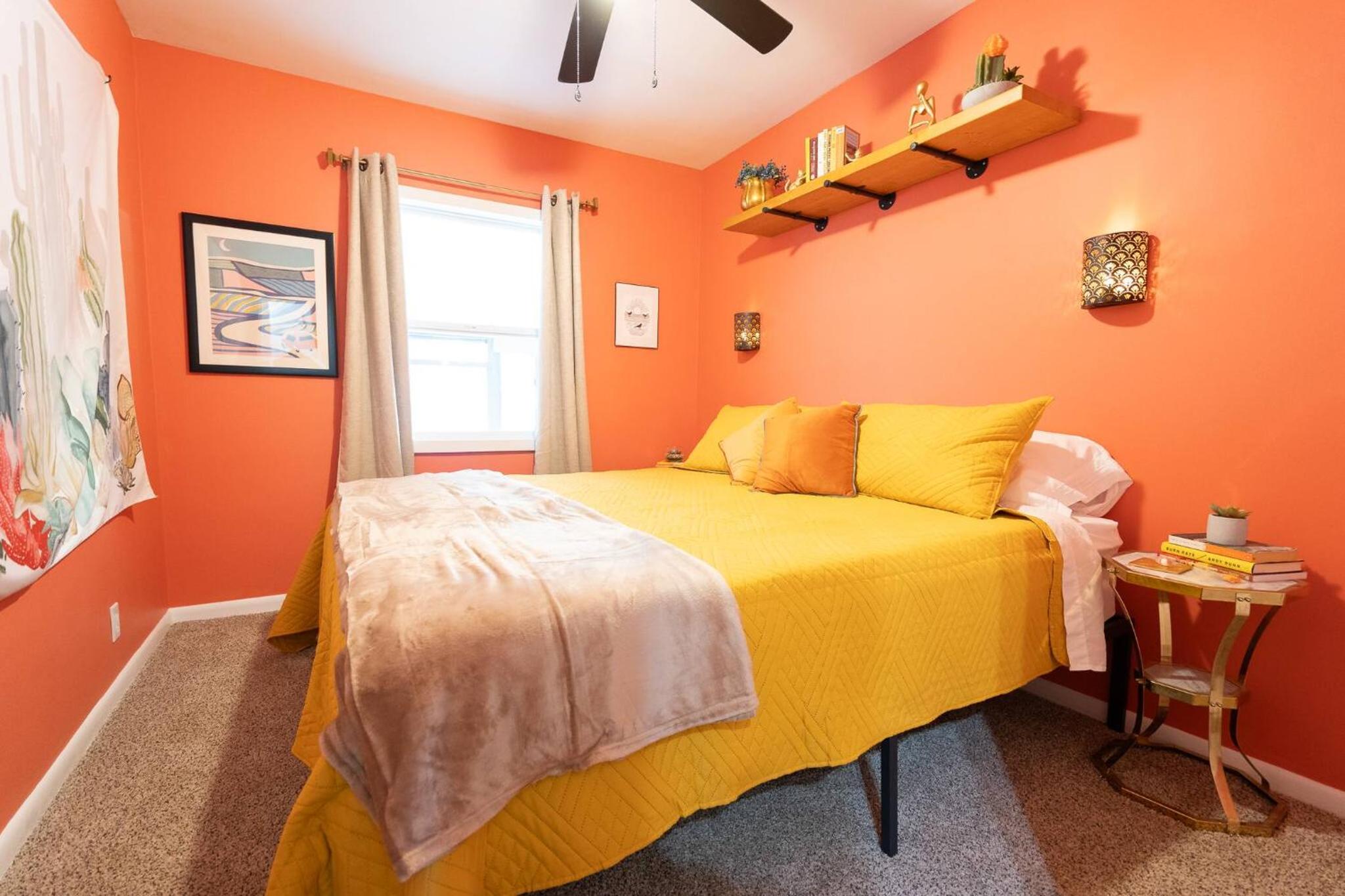 3 Bed 1 and half bath 10 min to downtown Indy