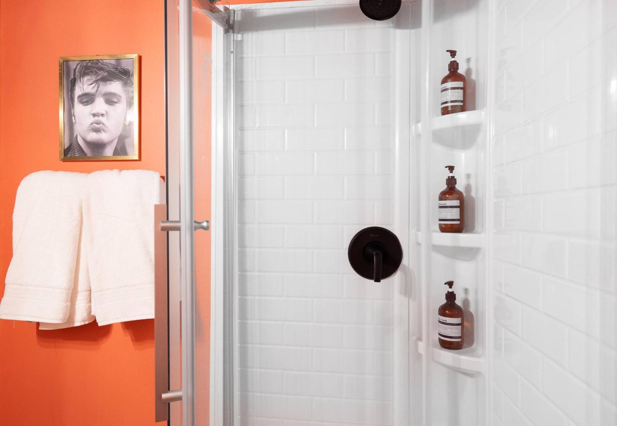 2bd/1ba Private Basement Apt, Quiet Neighborhood