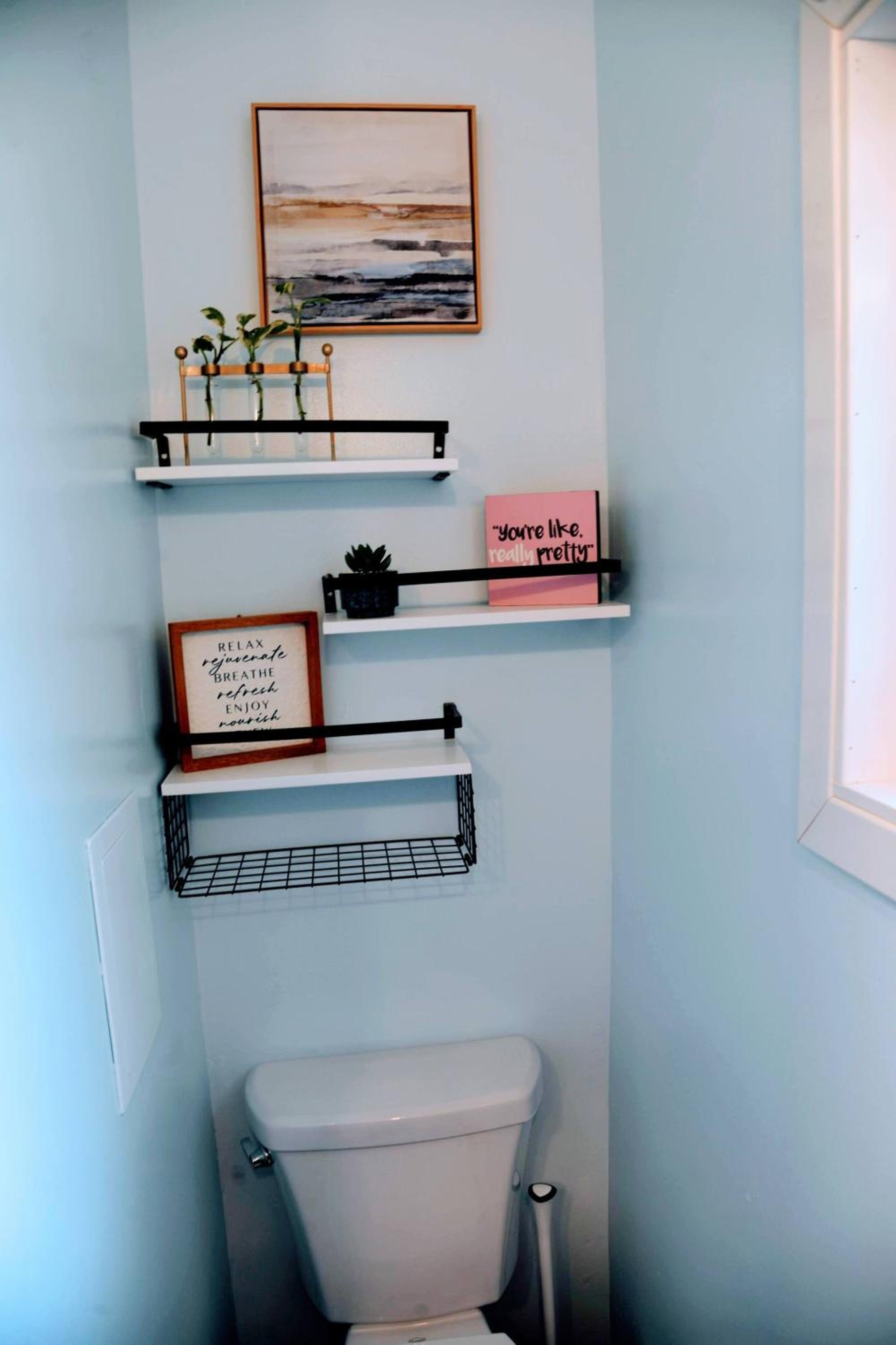 3 Bed Bath with yard and Fire Pit- Charming Small Town Exploring