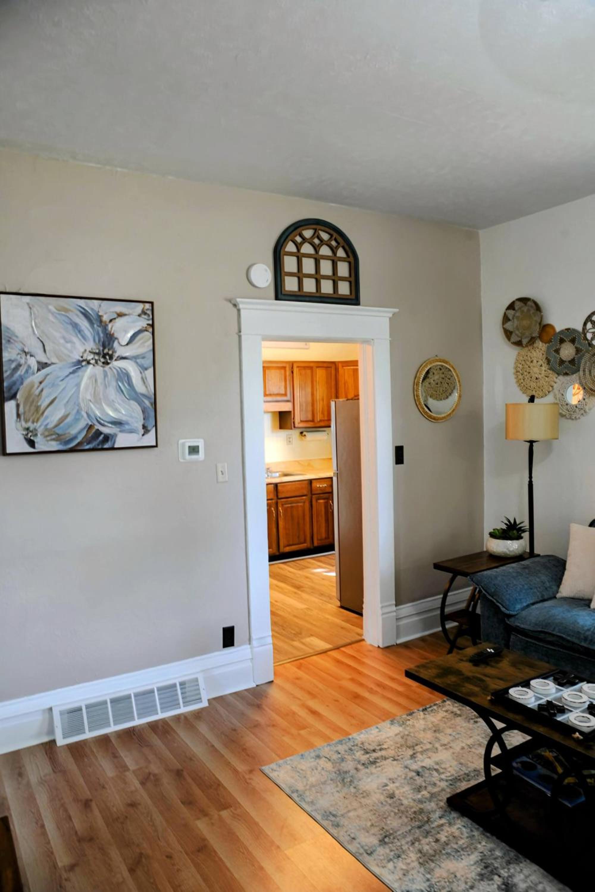 3 Bed Bath with yard and Fire Pit- Charming Small Town Exploring