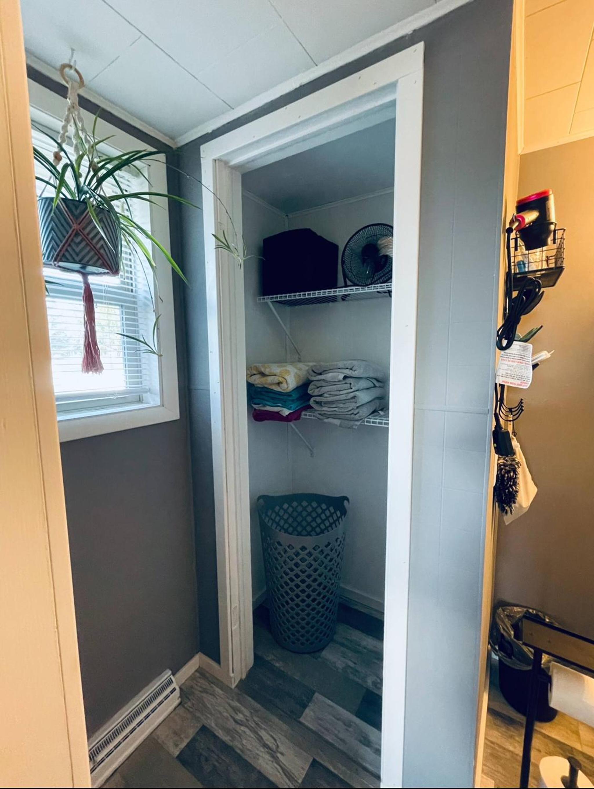 1 BR Cozy Apartment with Fire Pit Short walk to town