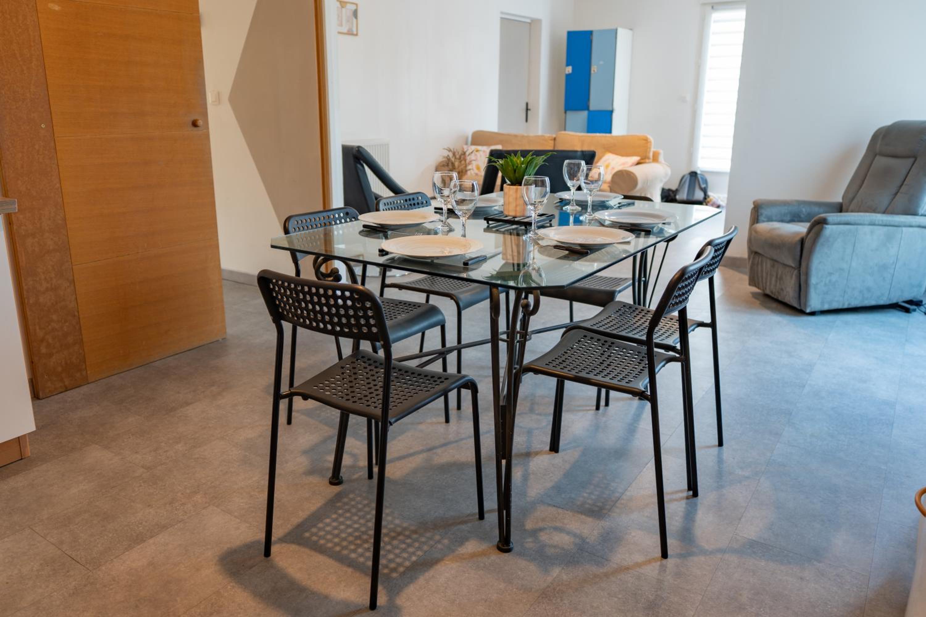 Le grand appartement, parking privé