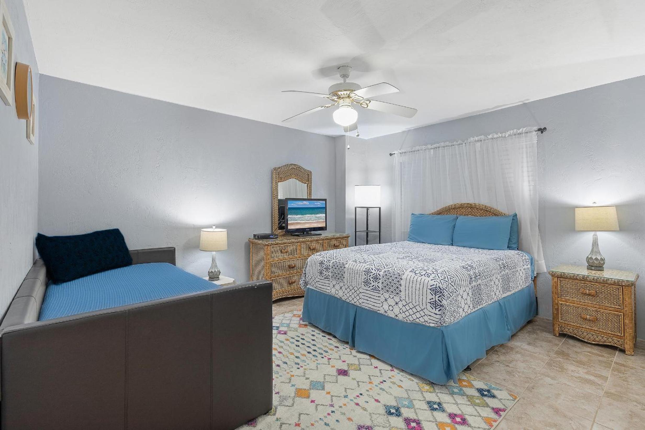 Sherwin Condominium 1702