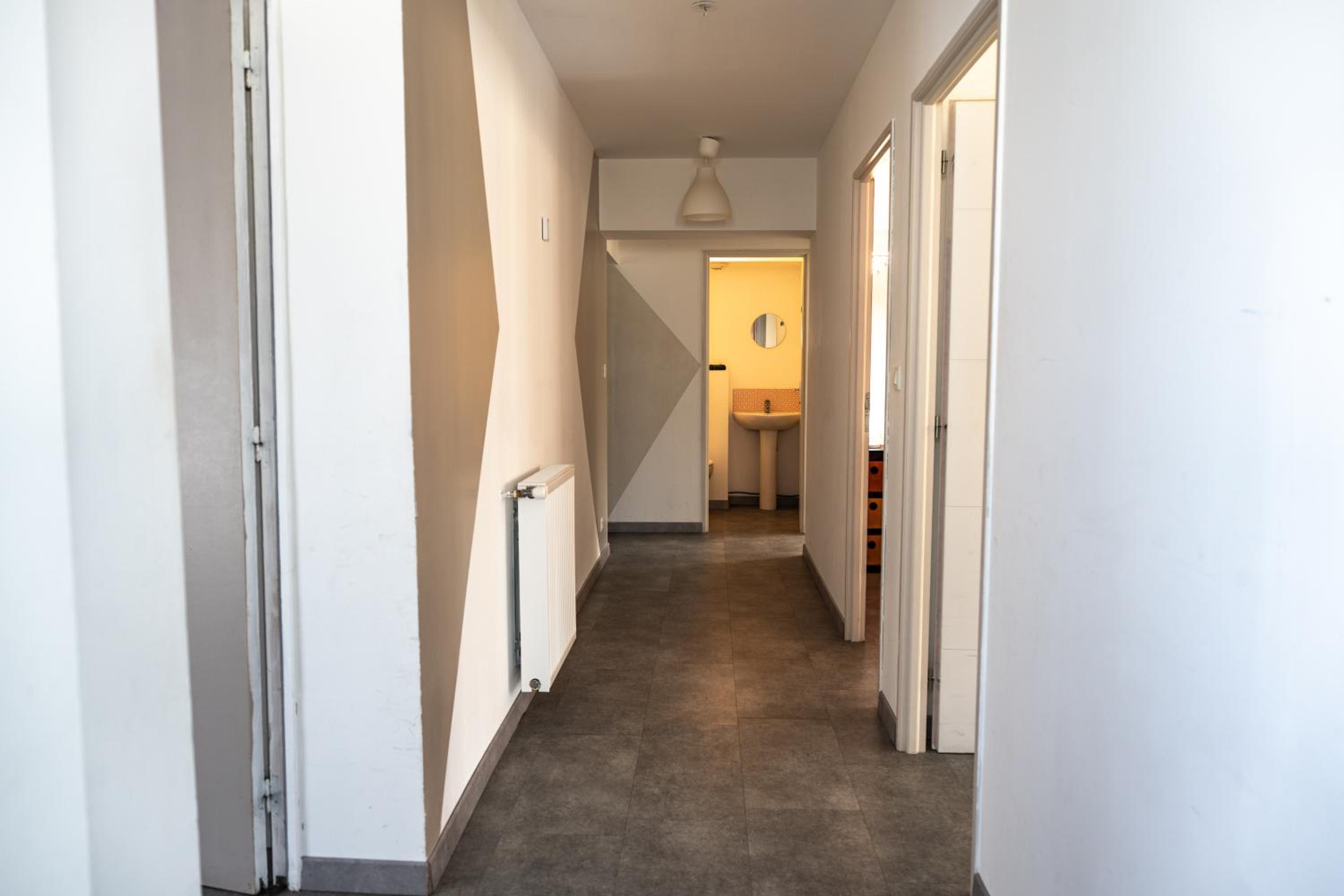 Le grand appartement, parking privé