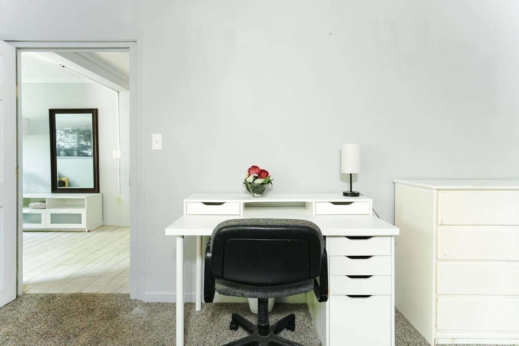 Fully Furnished Private Basement Apartment in Carmel