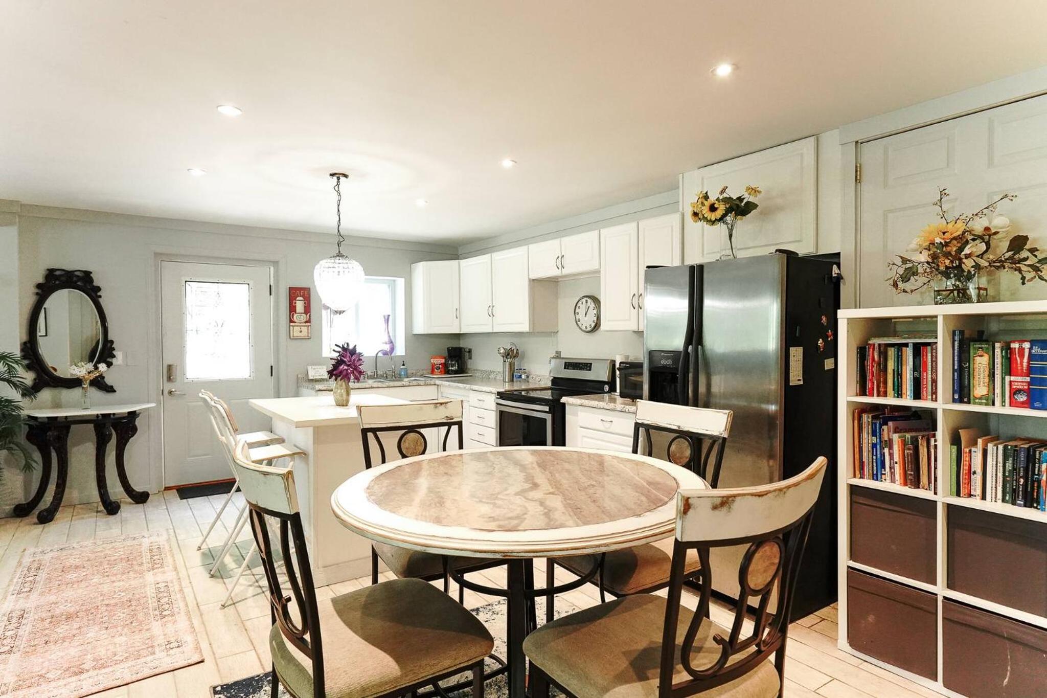 Fully Furnished Private Basement Apartment in Carmel