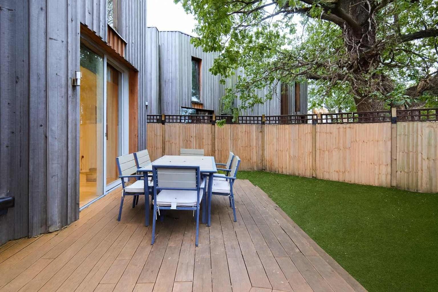 Mill Hill Mews Home with Garden