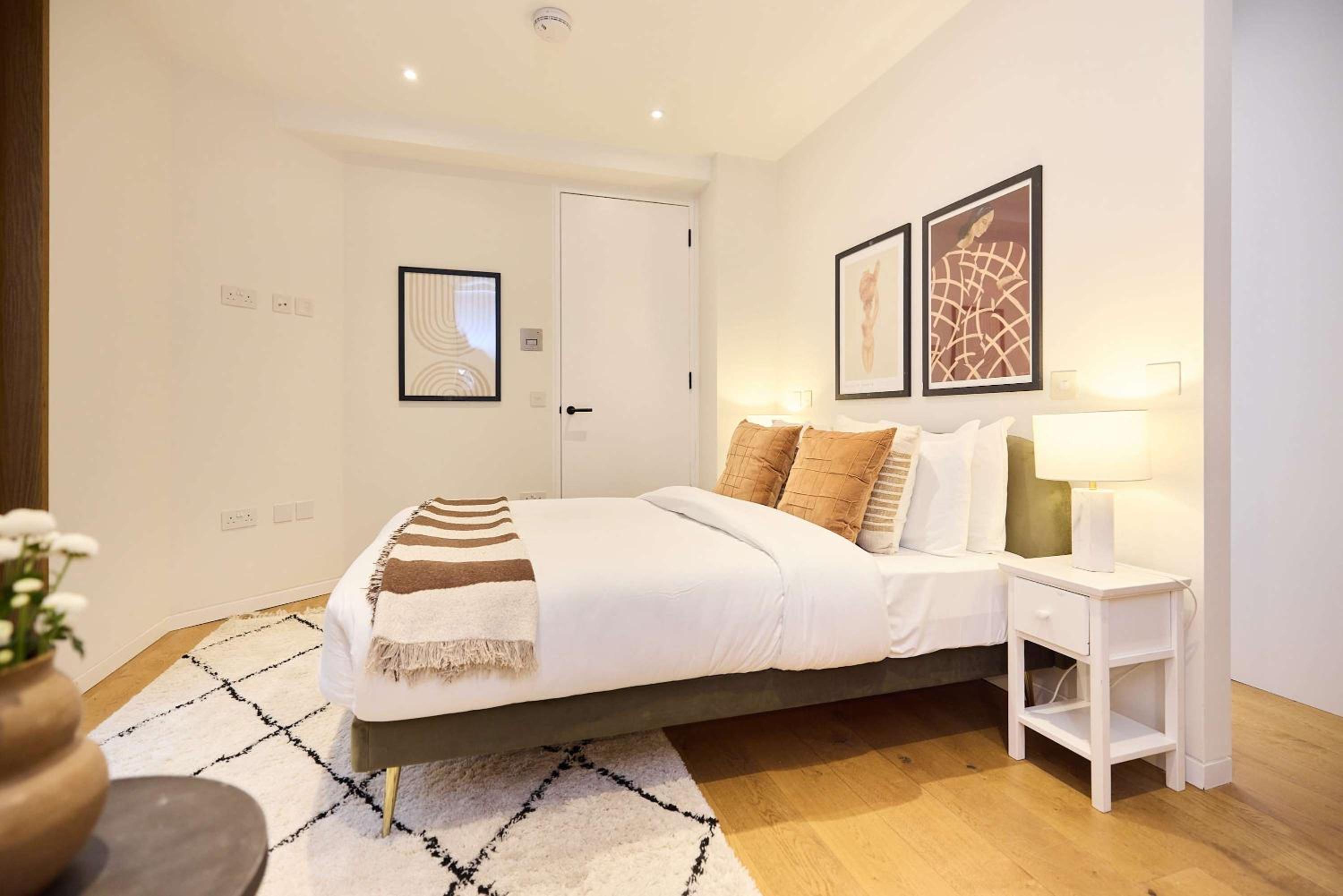 Mill Hill Mews Home with Garden