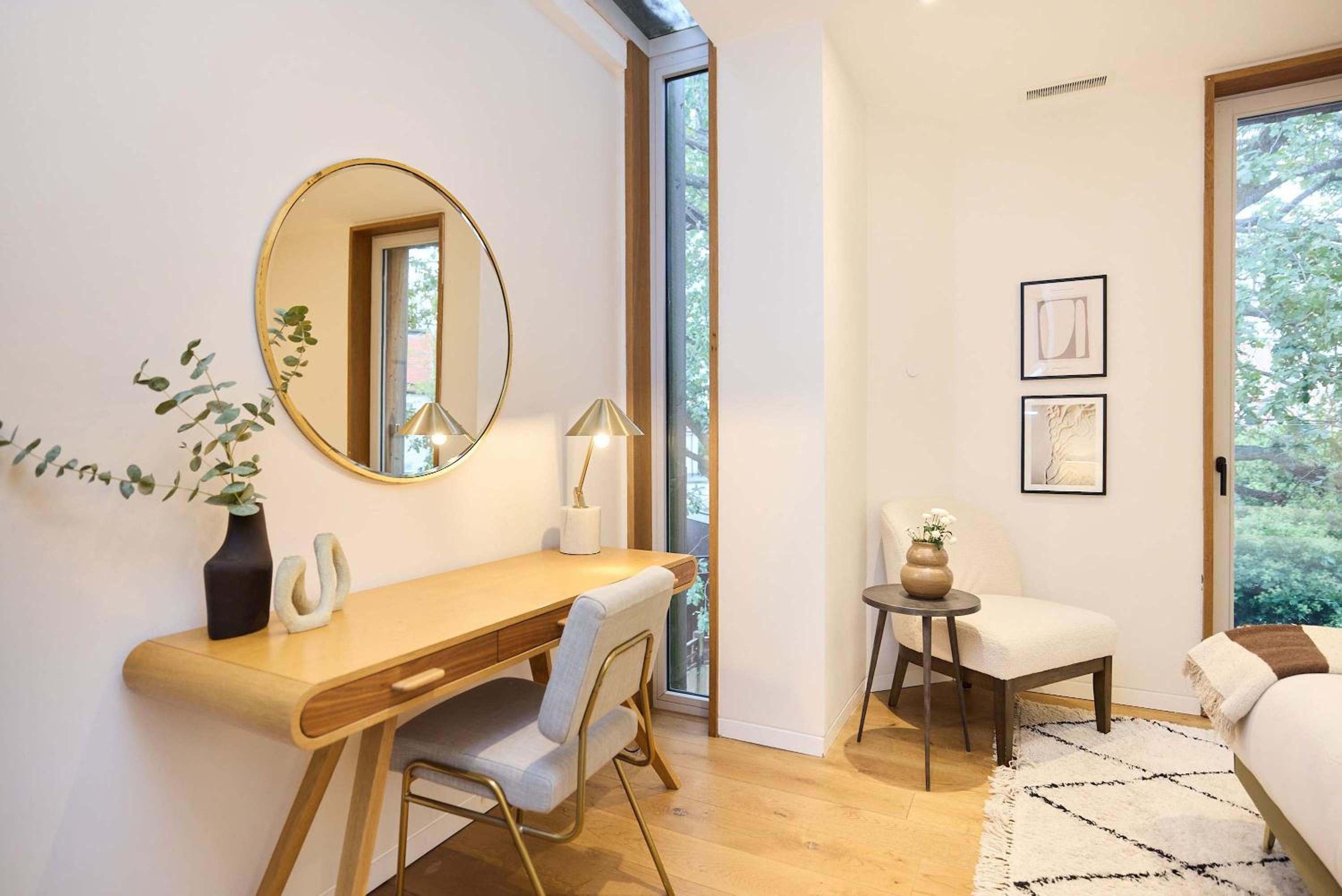 Mill Hill Mews Home with Garden