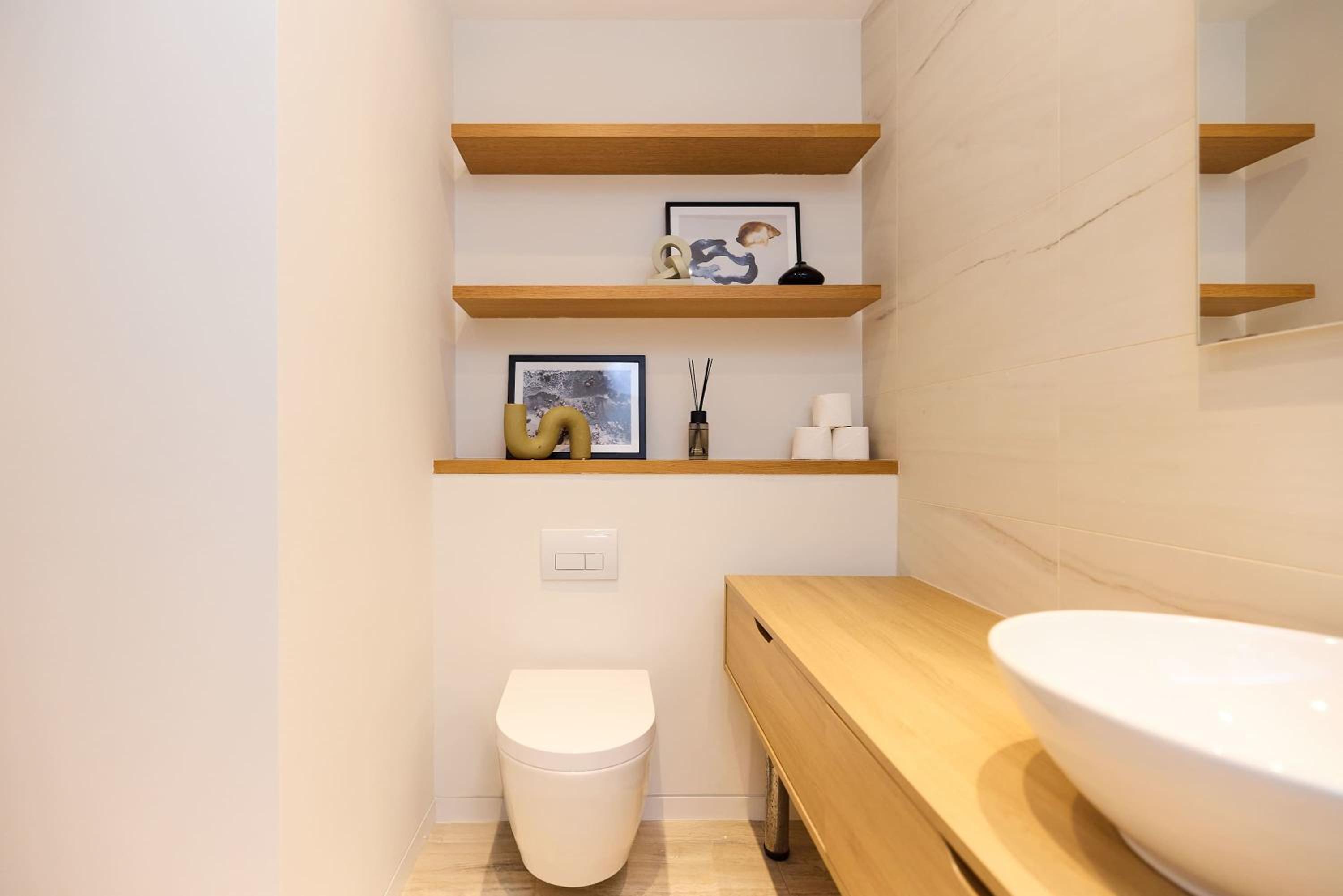 Mill Hill Mews Home with Garden