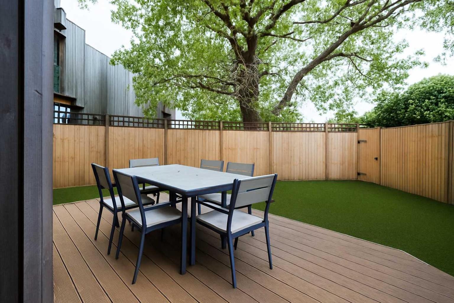 Mill Hill Mews Home with Garden