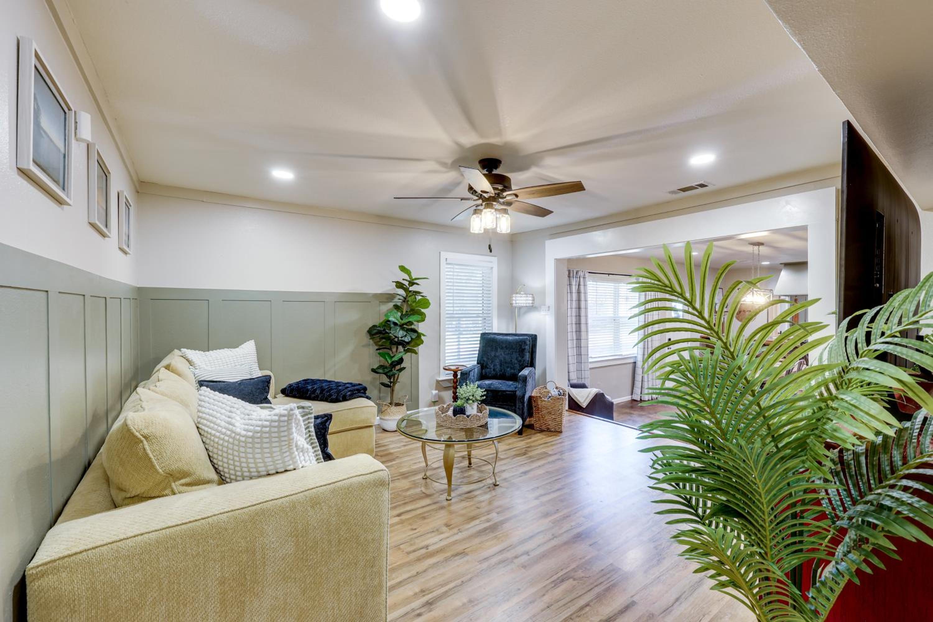 On-Site Creek and Spacious Yard Family Gem in Royal