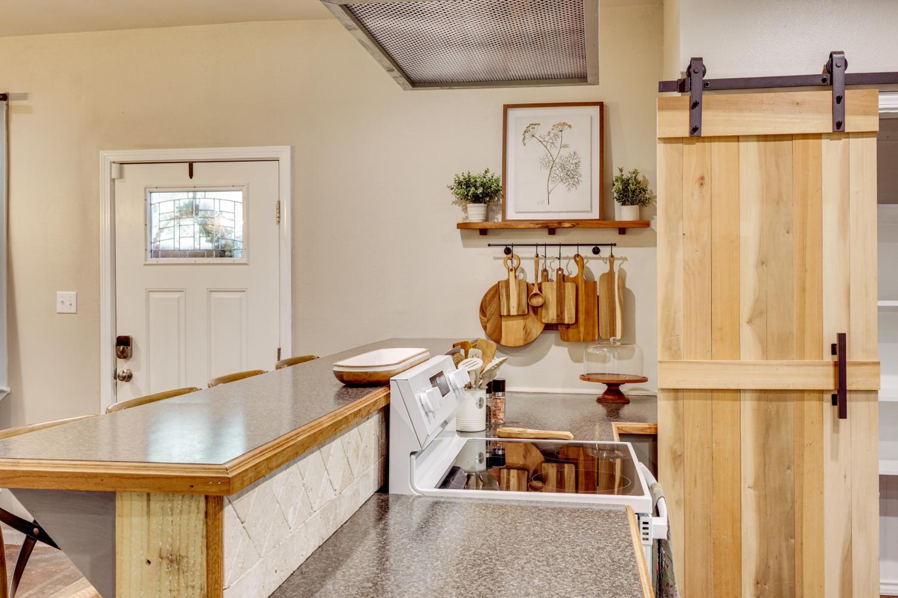 On-Site Creek and Spacious Yard Family Gem in Royal