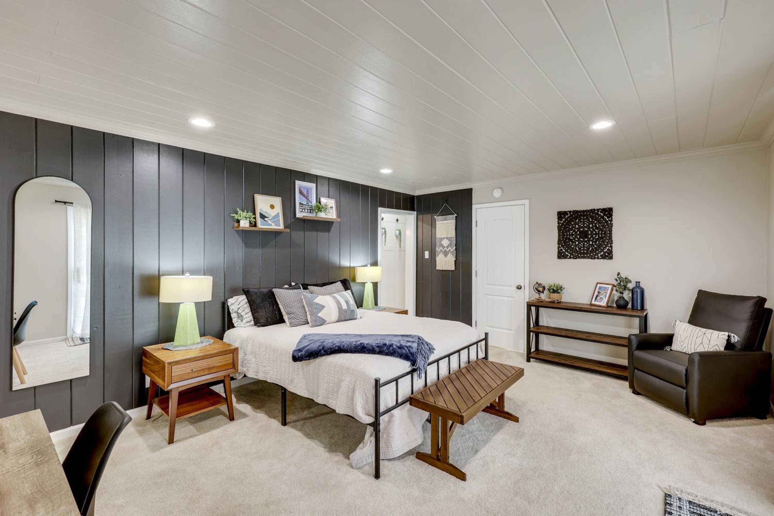 On-Site Creek and Spacious Yard Family Gem in Royal