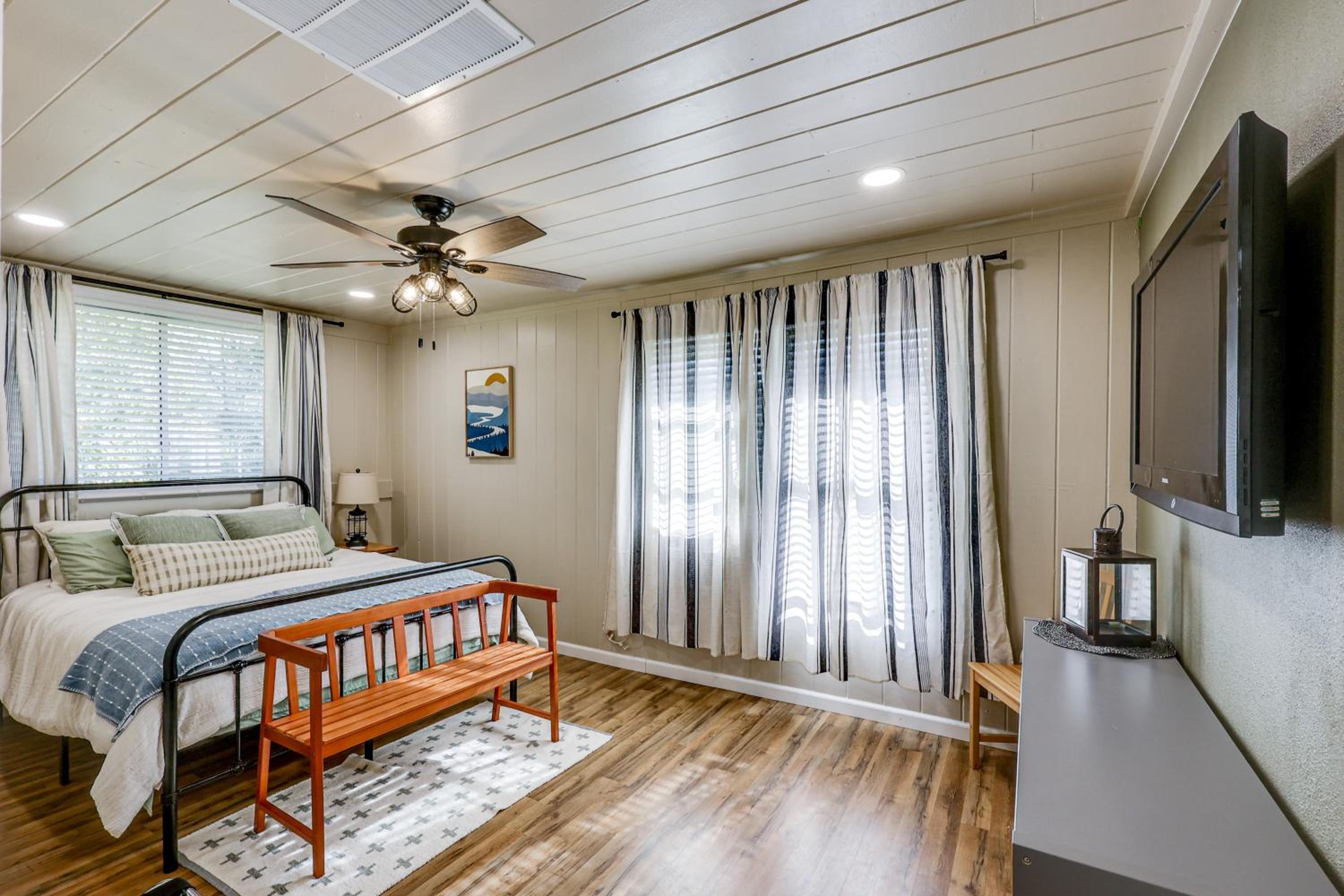 On-Site Creek and Spacious Yard Family Gem in Royal