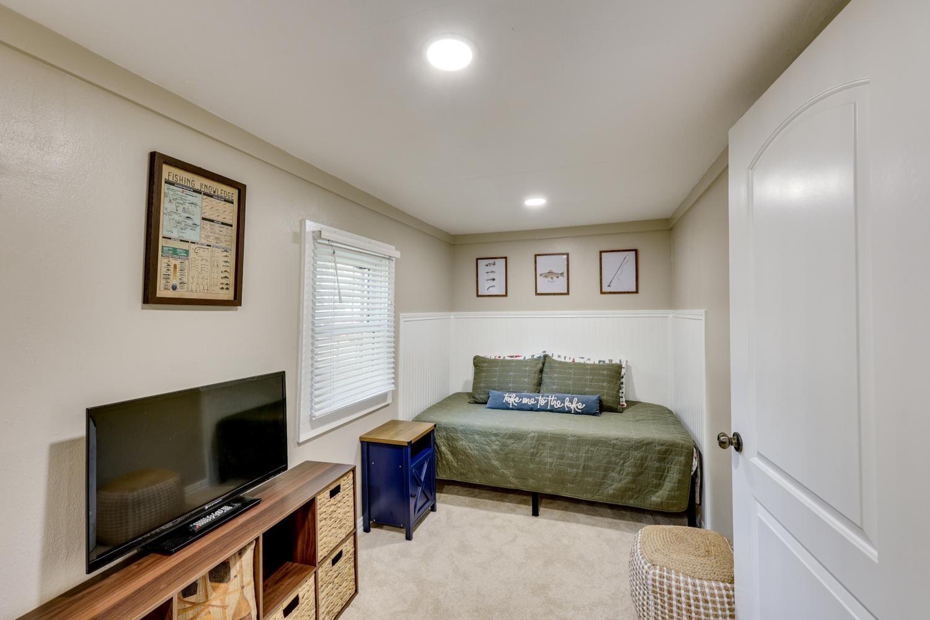On-Site Creek and Spacious Yard Family Gem in Royal