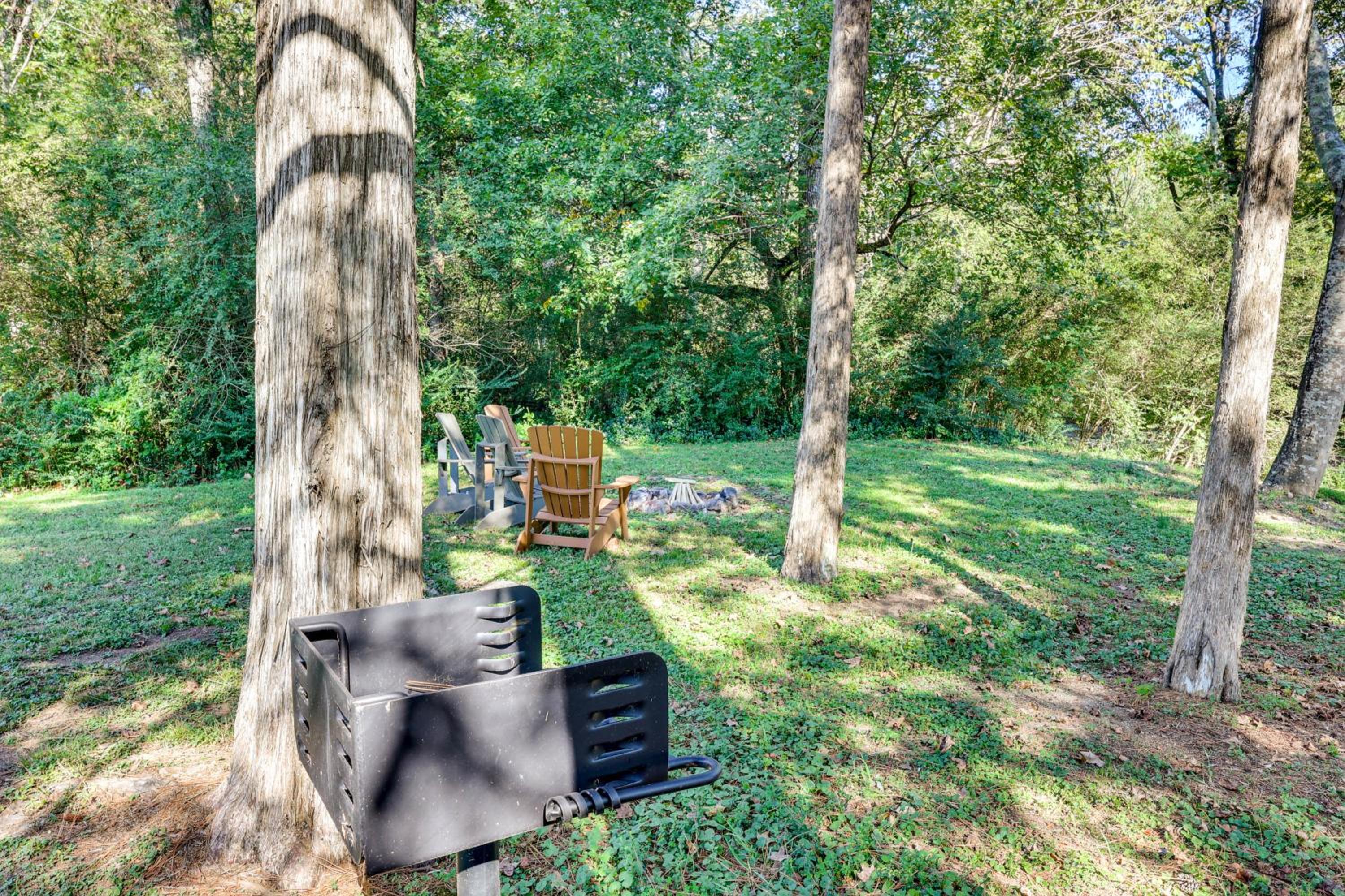 On-Site Creek and Spacious Yard Family Gem in Royal