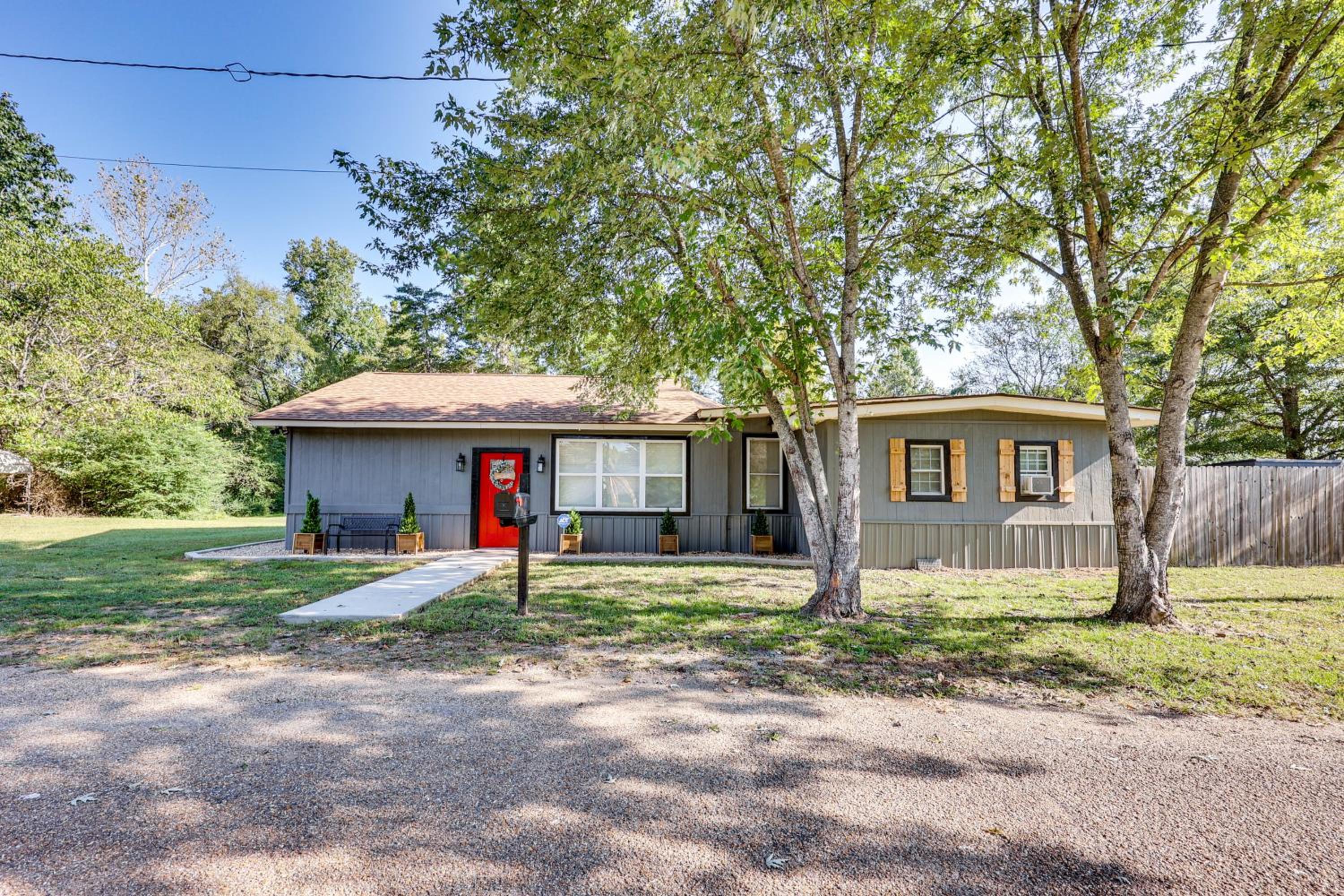 On-Site Creek and Spacious Yard Family Gem in Royal