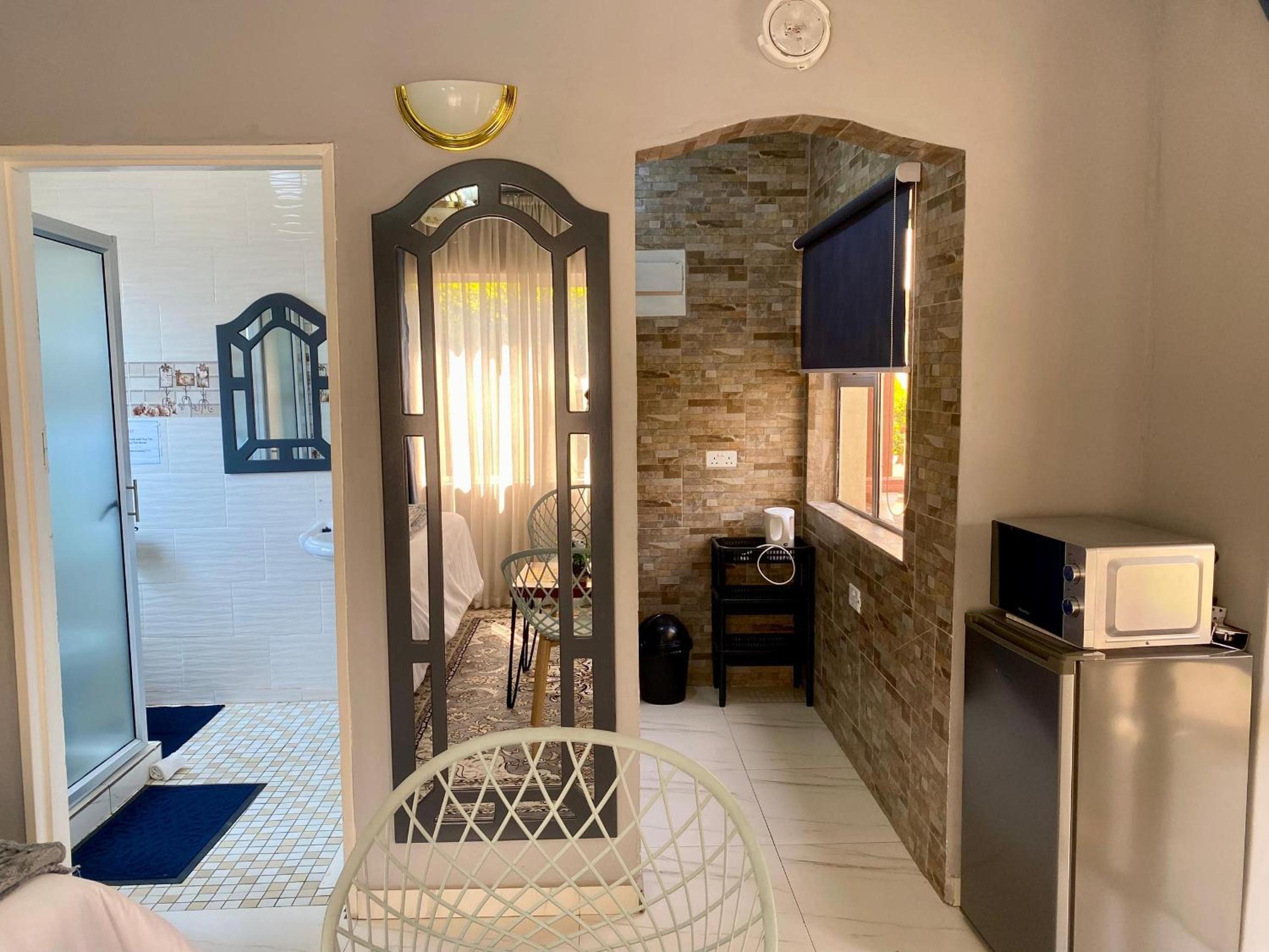 Modern studio apartment in a central New Chadcombe - 2318