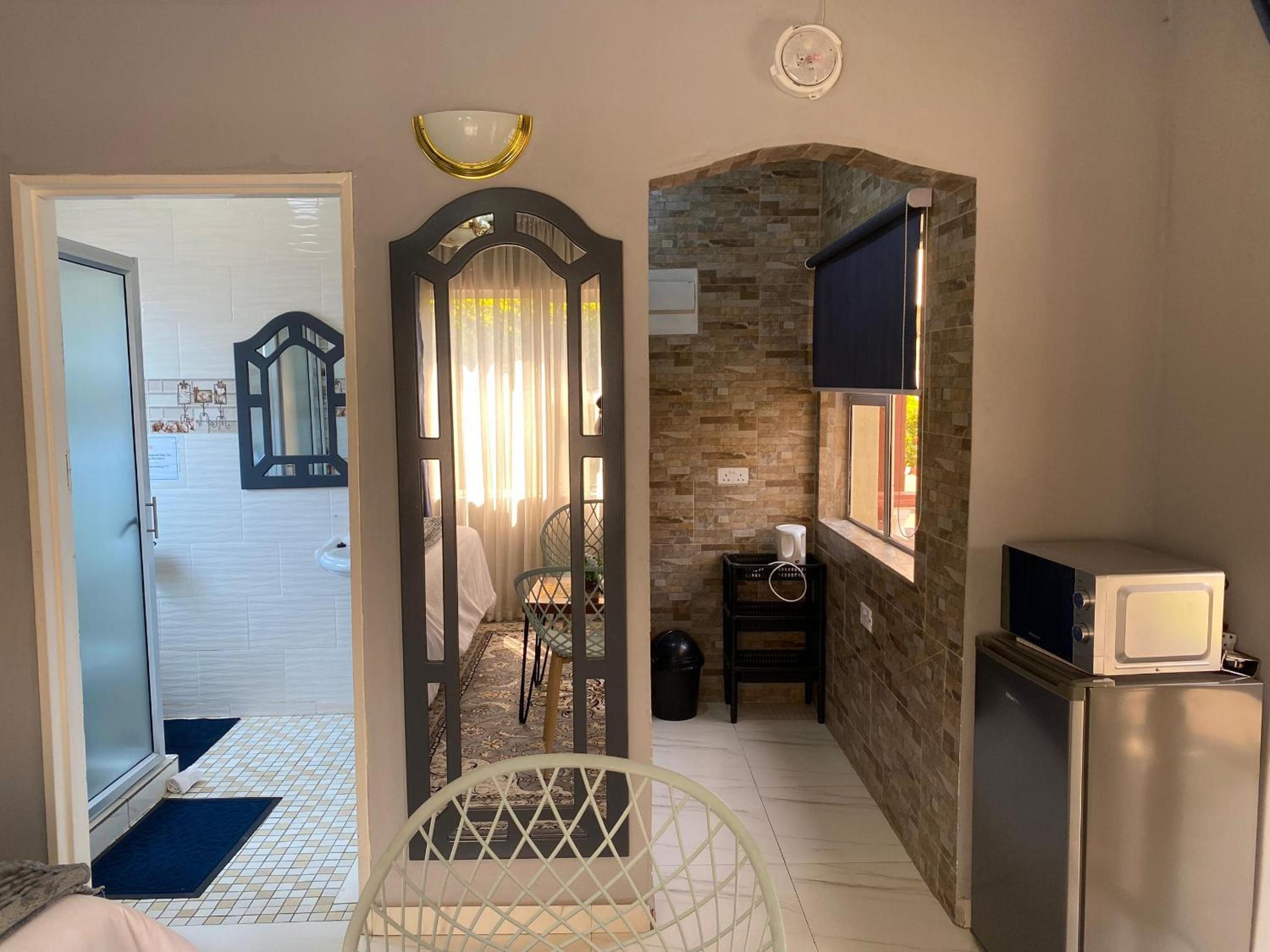 Modern studio apartment in a central New Chadcombe - 2318