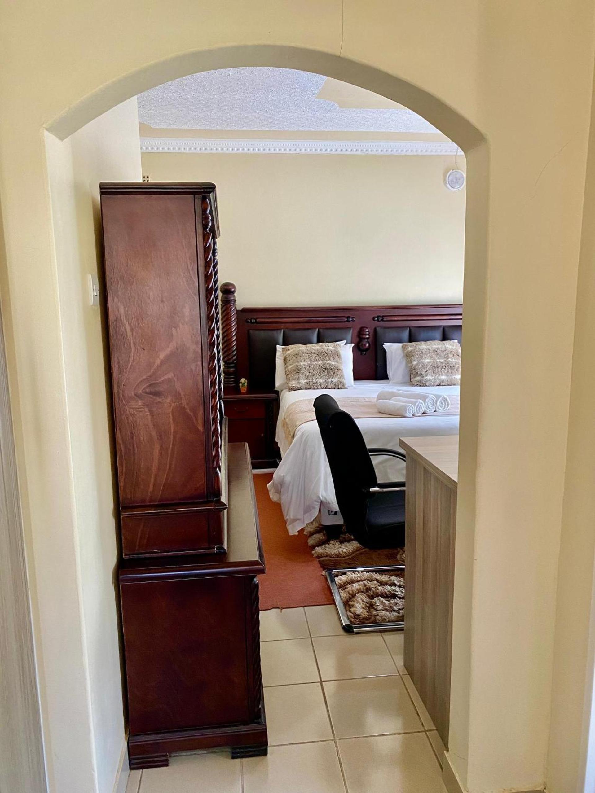 Comfortable one-bedroom retreat in central New Chadcombe - 2319