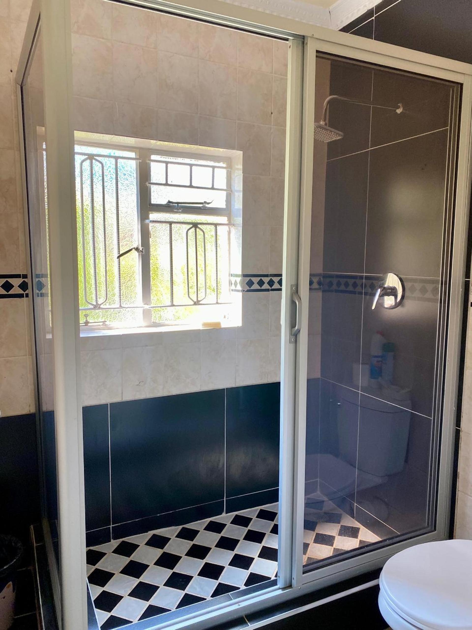 Comfortable one-bedroom retreat in central New Chadcombe - 2319