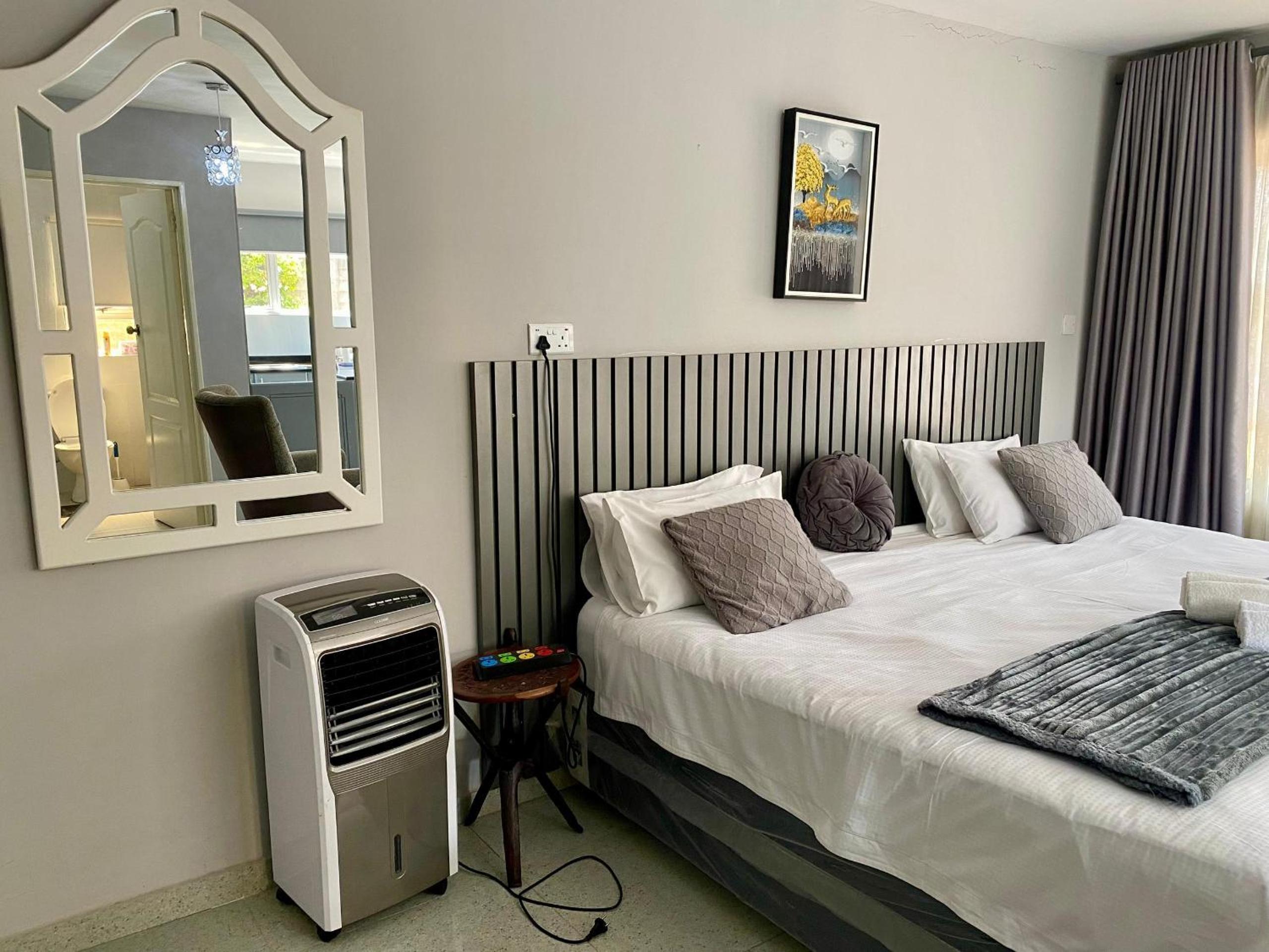 Spacious ground-floor studio in central New Chadcombe - 2316