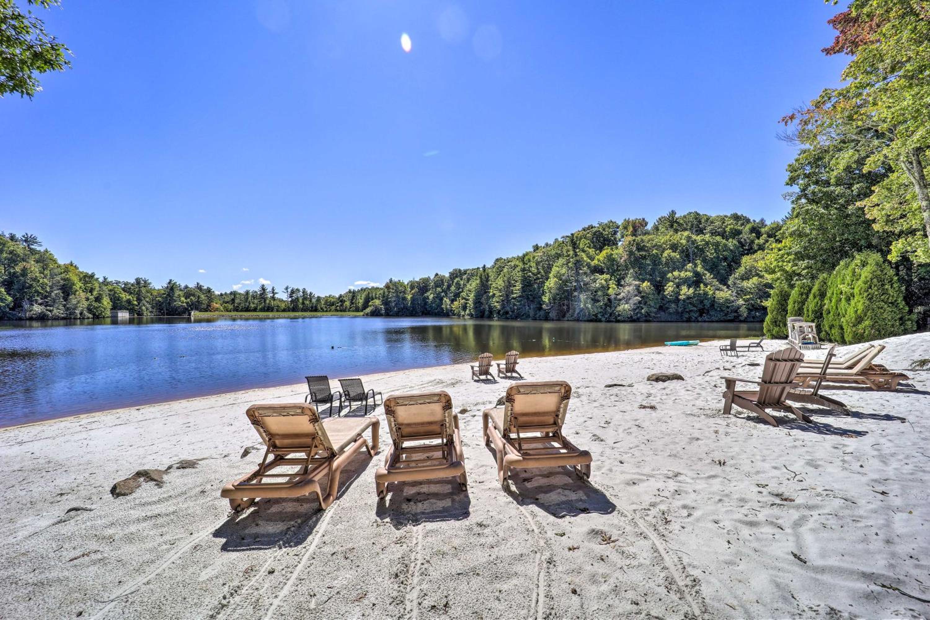 Wooded Cabin with 2 Decks on Golf Course in Newland!