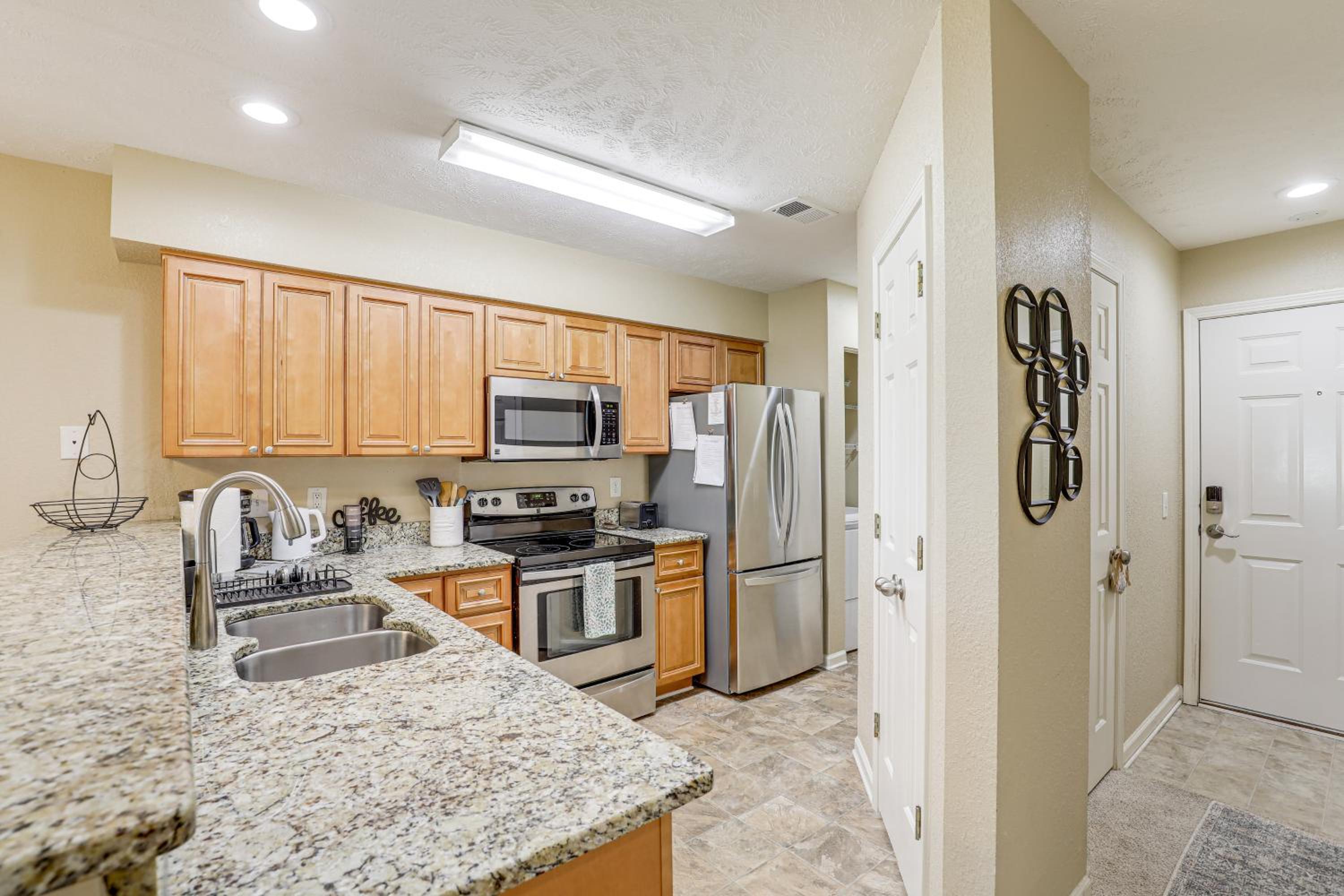 Steps to Pool and Golf! Family Myrtle Beach Retreat