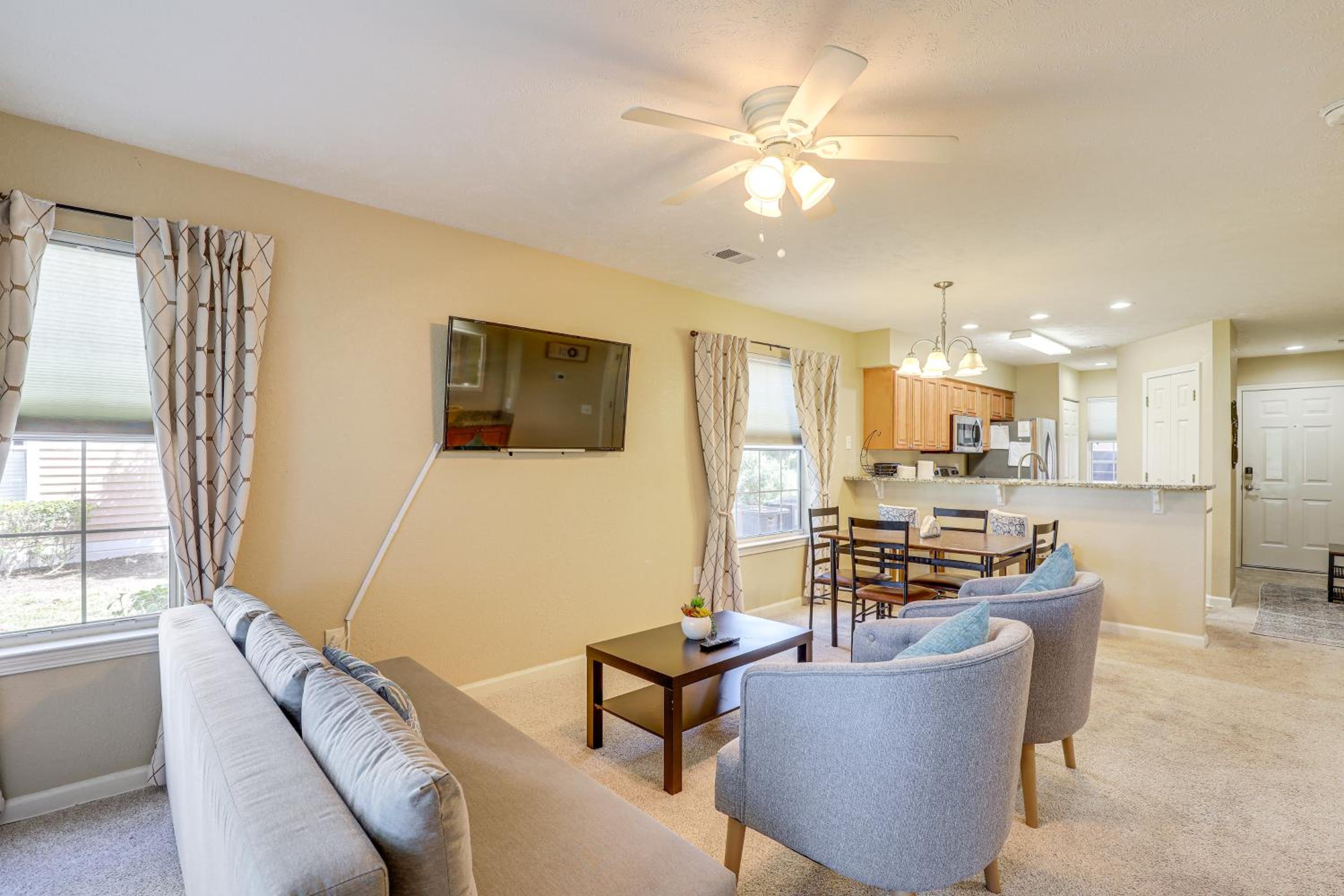 Steps to Pool and Golf! Family Myrtle Beach Retreat