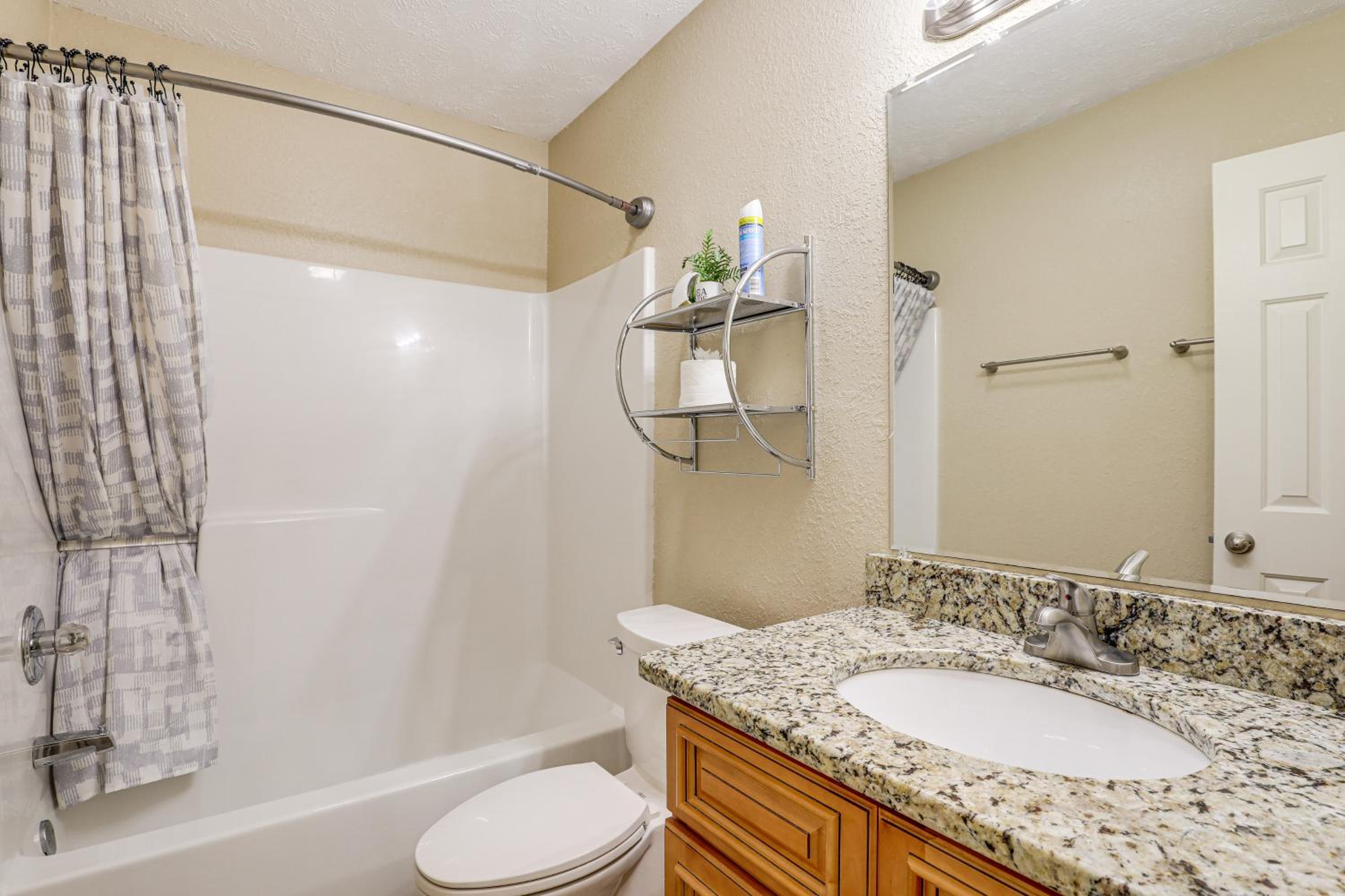Steps to Pool and Golf! Family Myrtle Beach Retreat