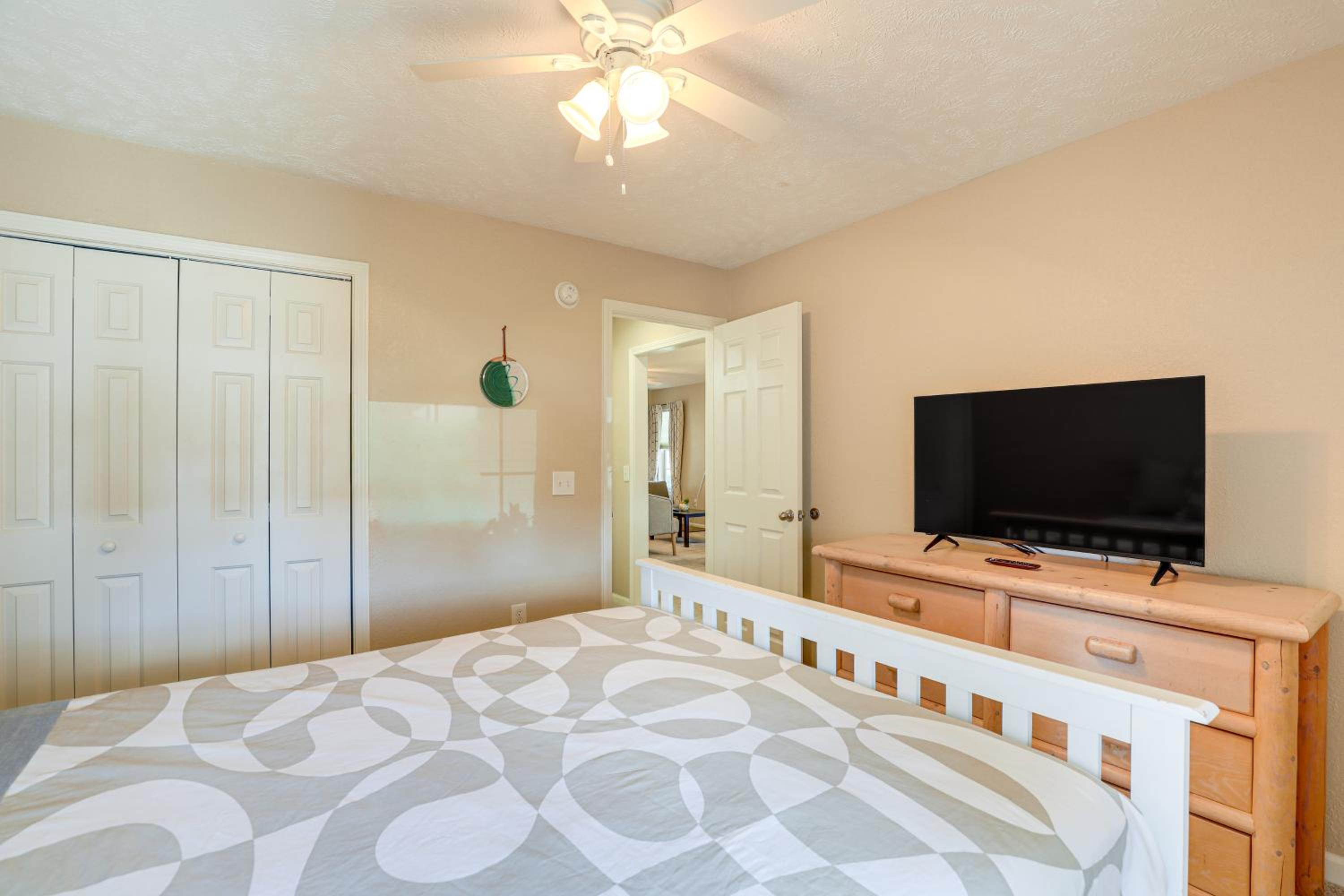 Steps to Pool and Golf! Family Myrtle Beach Retreat