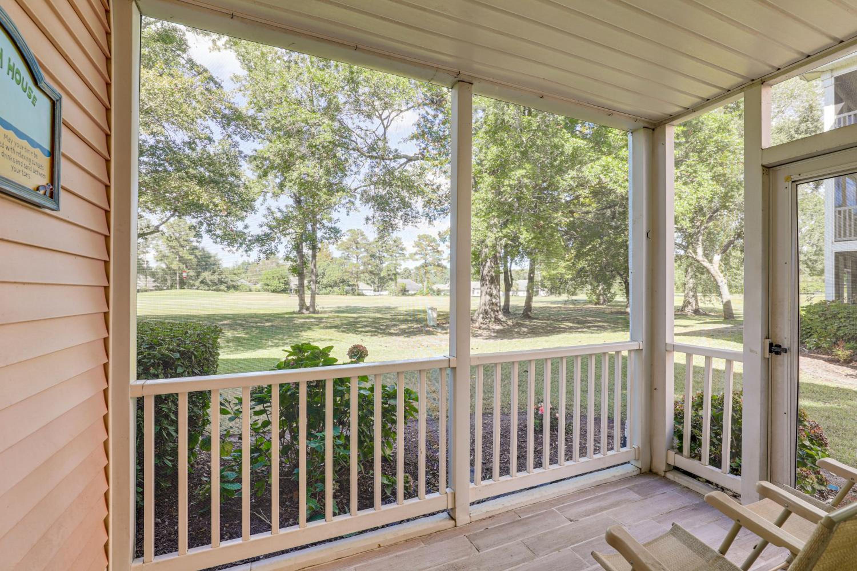 Steps to Pool and Golf! Family Myrtle Beach Retreat
