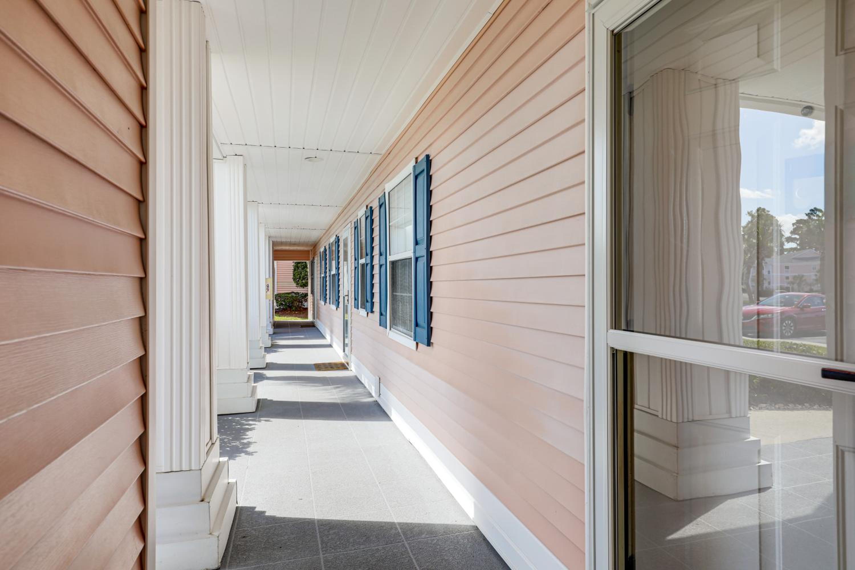 Steps to Pool and Golf! Family Myrtle Beach Retreat