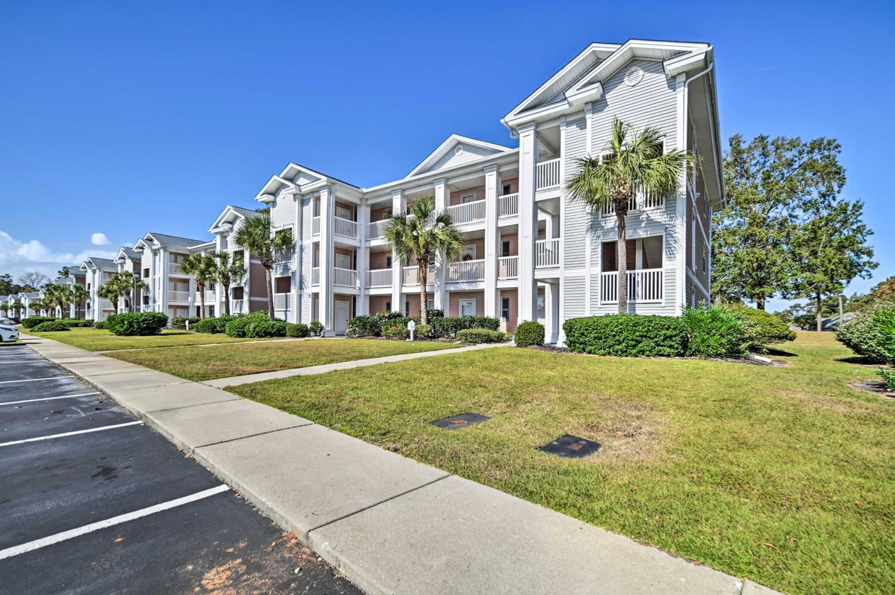 Steps to Pool and Golf! Family Myrtle Beach Retreat