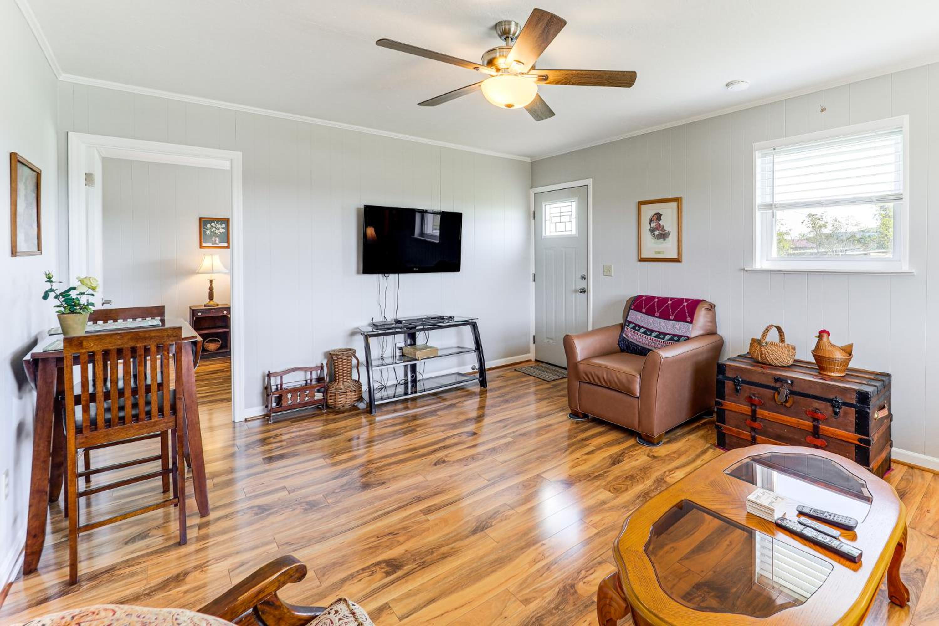 Unplug and Unwind! Piney Creek Home Near State Park