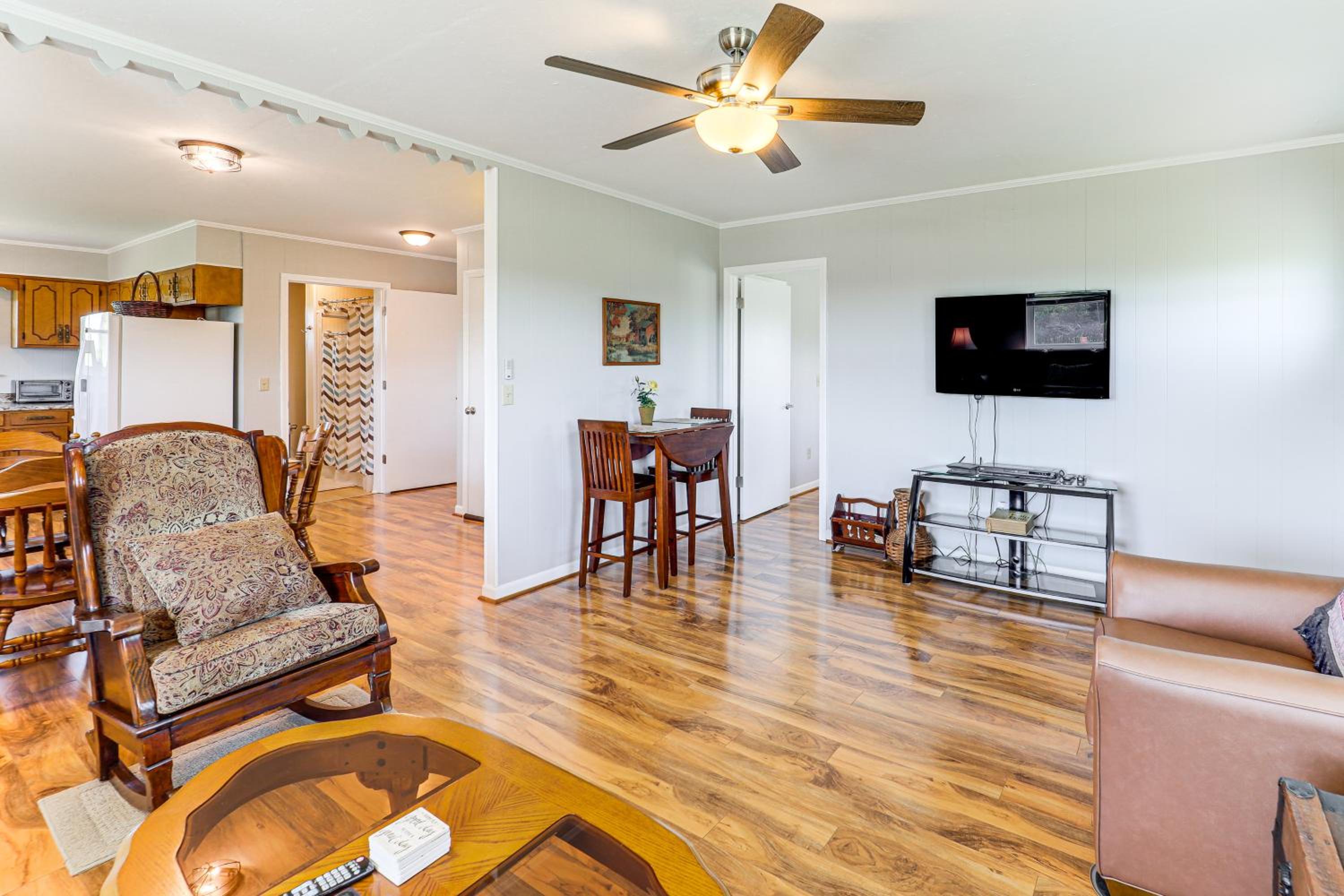 Unplug and Unwind! Piney Creek Home Near State Park