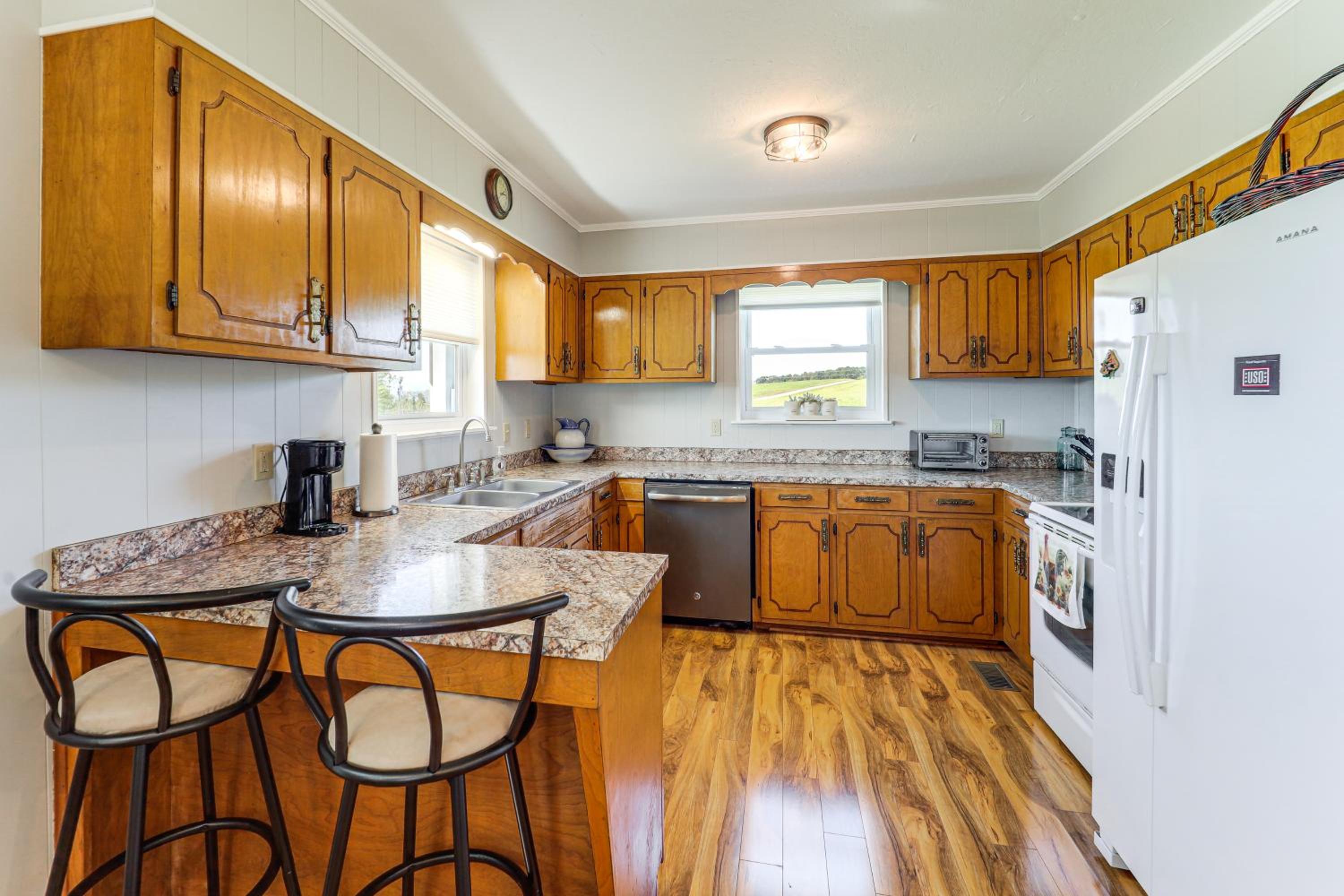 Unplug and Unwind! Piney Creek Home Near State Park