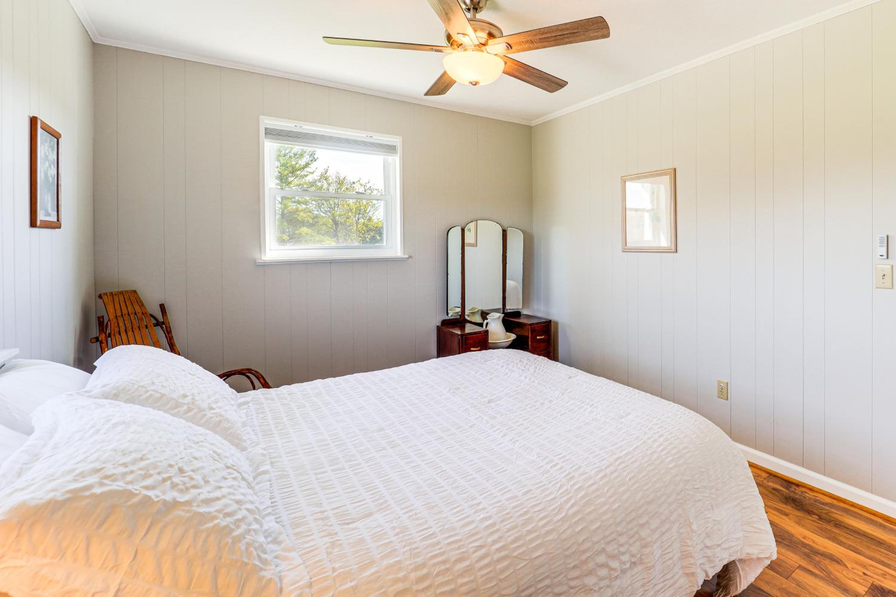 Unplug and Unwind! Piney Creek Home Near State Park
