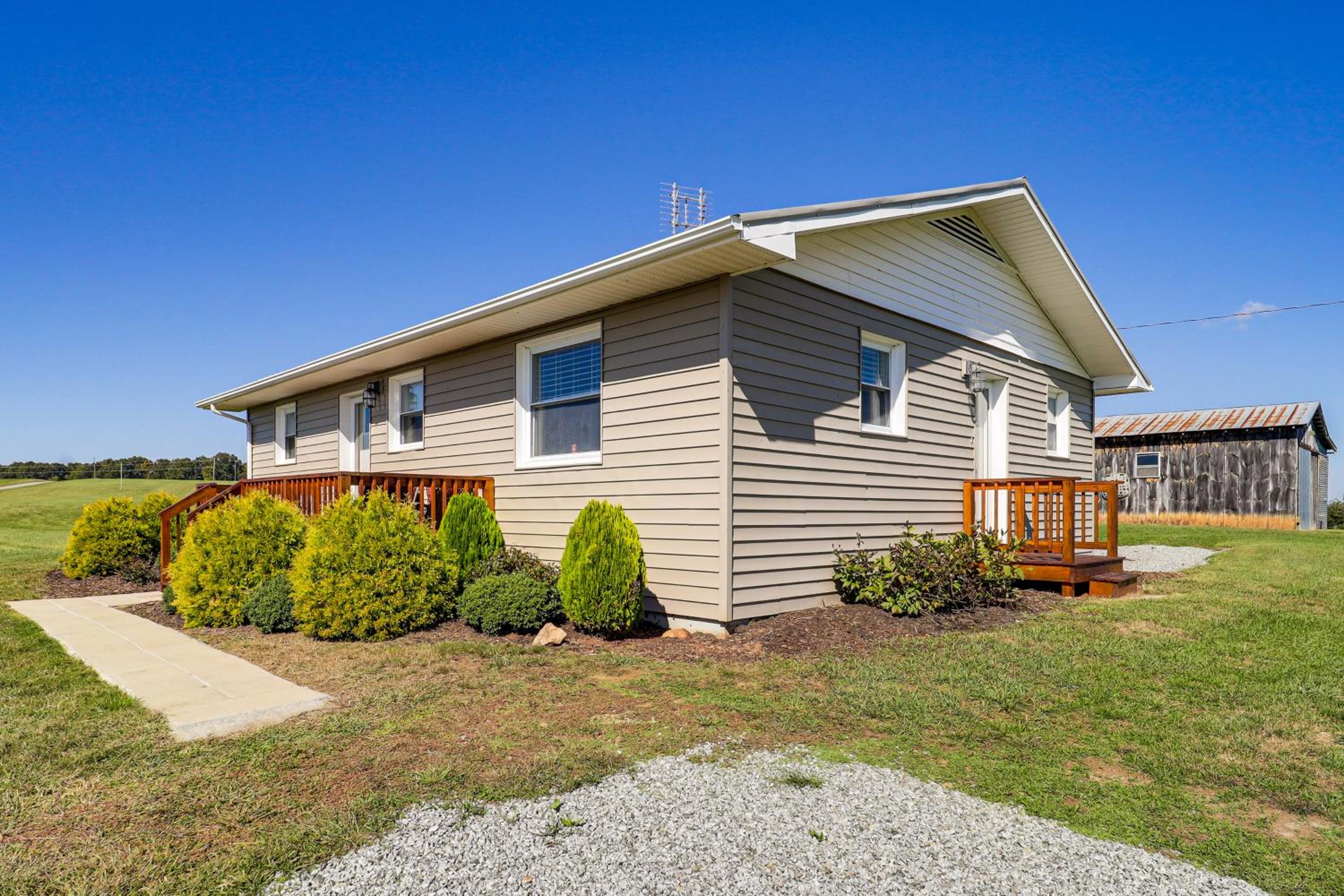 Unplug and Unwind! Piney Creek Home Near State Park