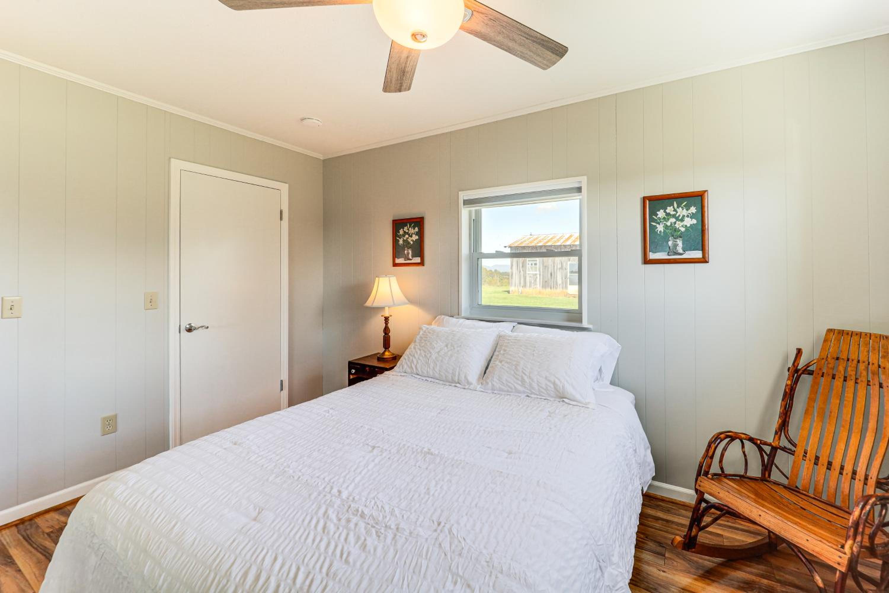 Unplug and Unwind! Piney Creek Home Near State Park