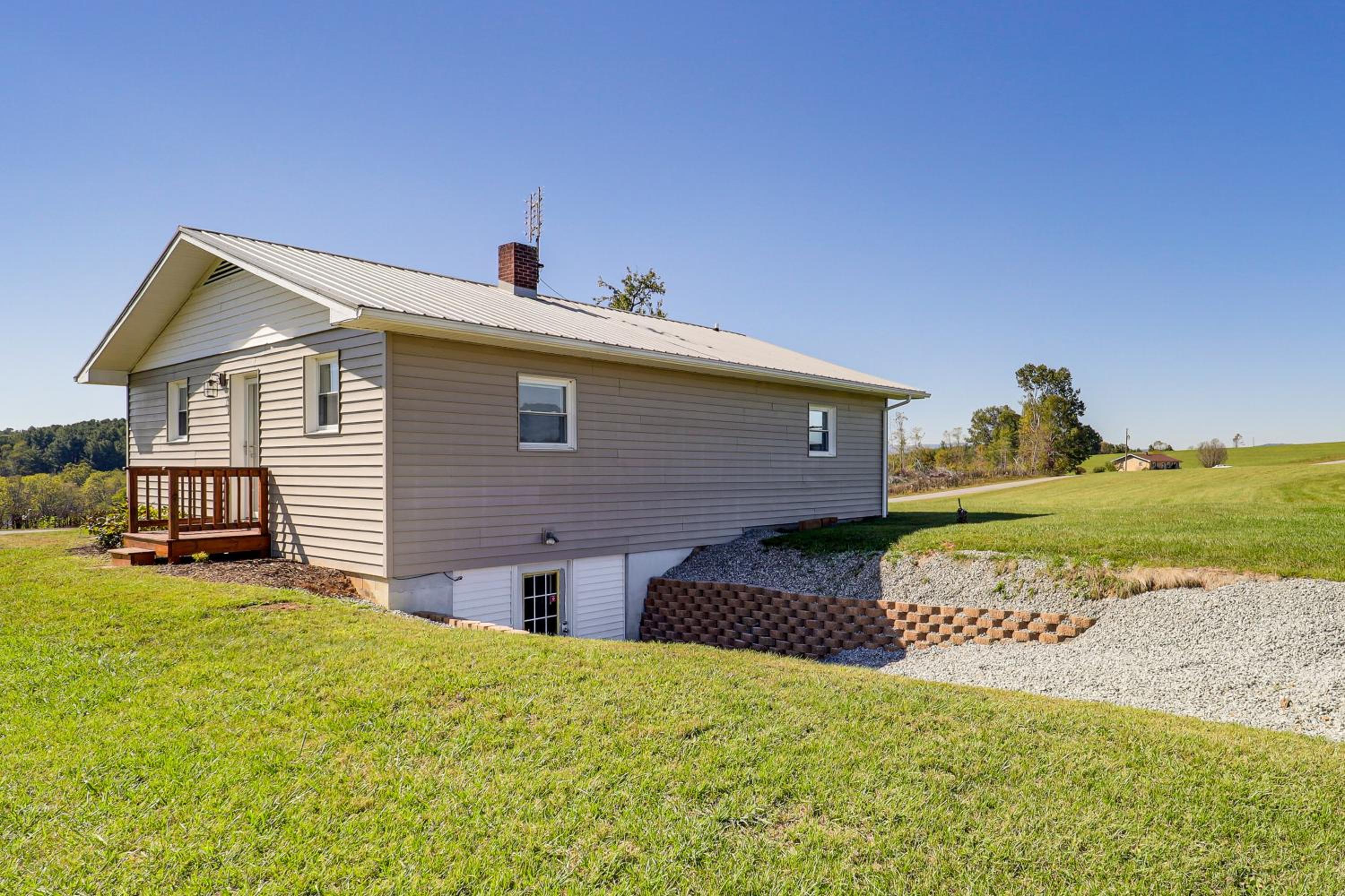 Unplug and Unwind! Piney Creek Home Near State Park