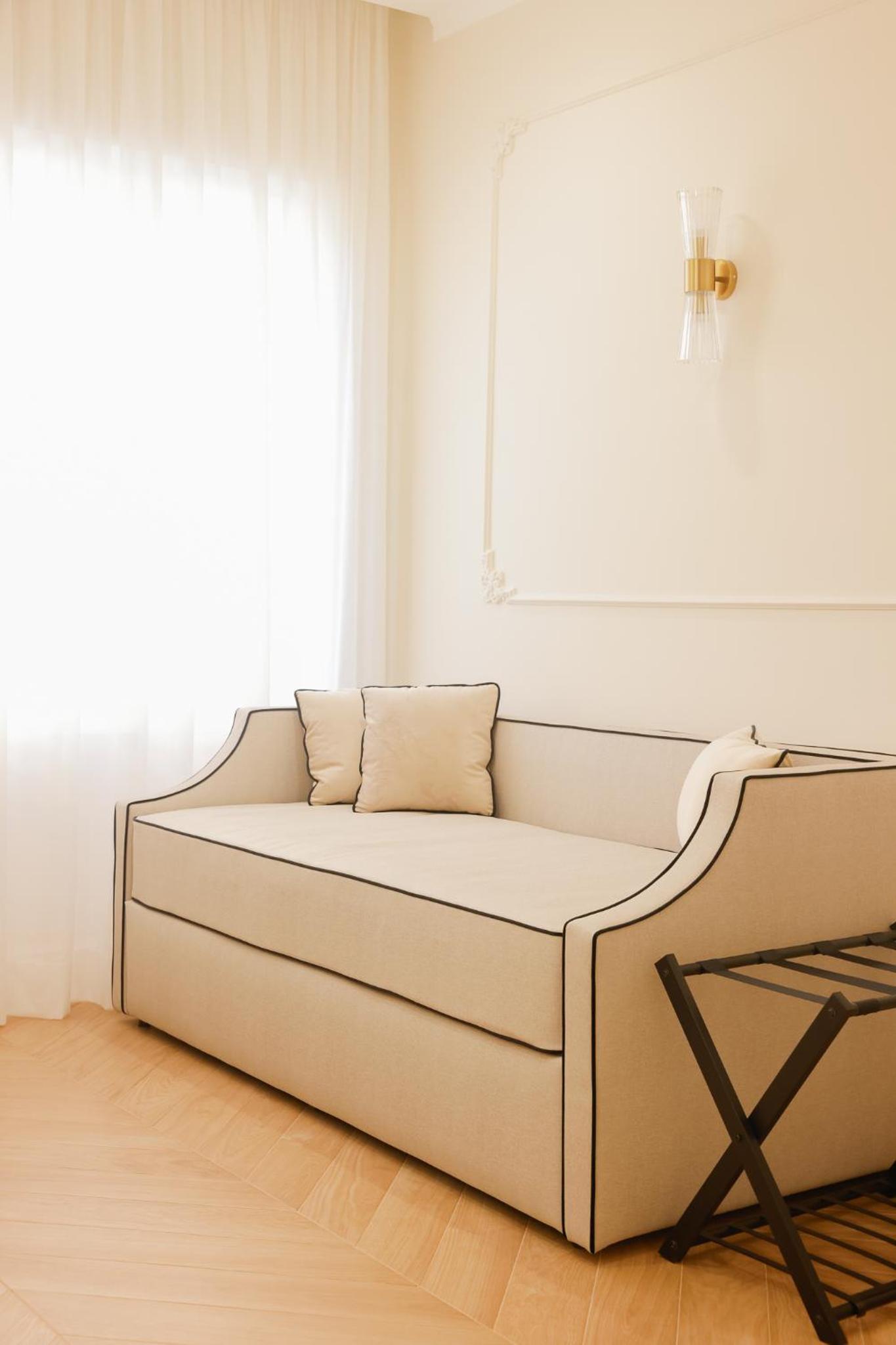SOFIA Suites & Rooms